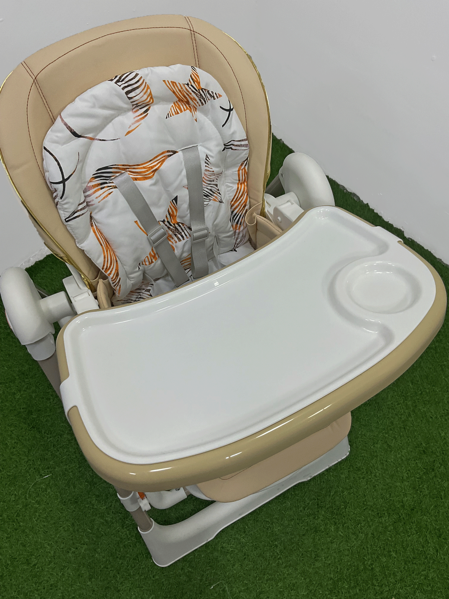 SILLA DE COMER PLEGABLE - KB058826