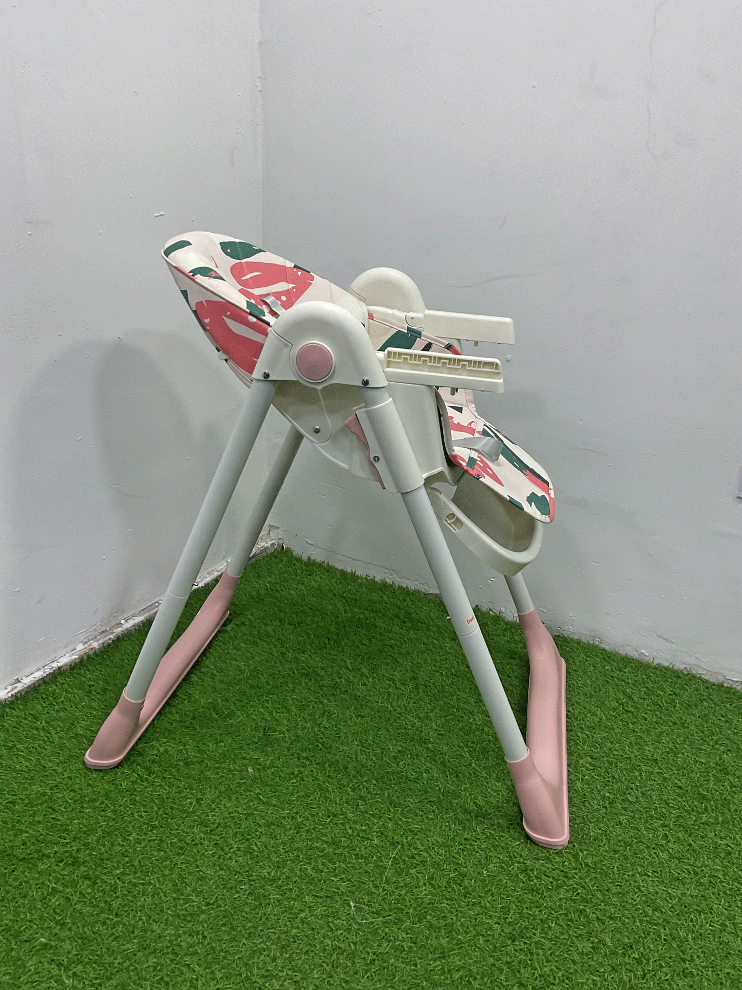 SILLA DE COMER PLEGABLE - KB059049