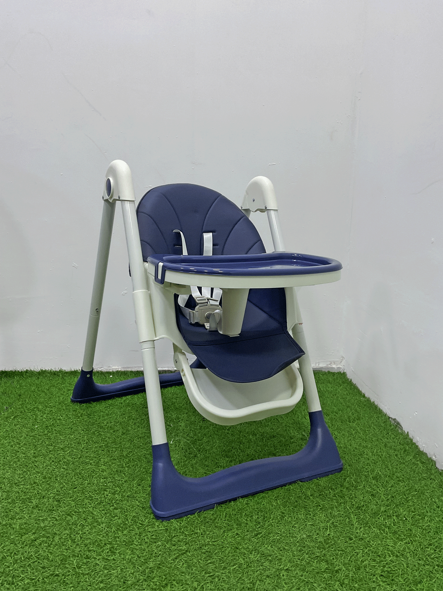 SILLA DE COMER PLEGABLE - KB059049