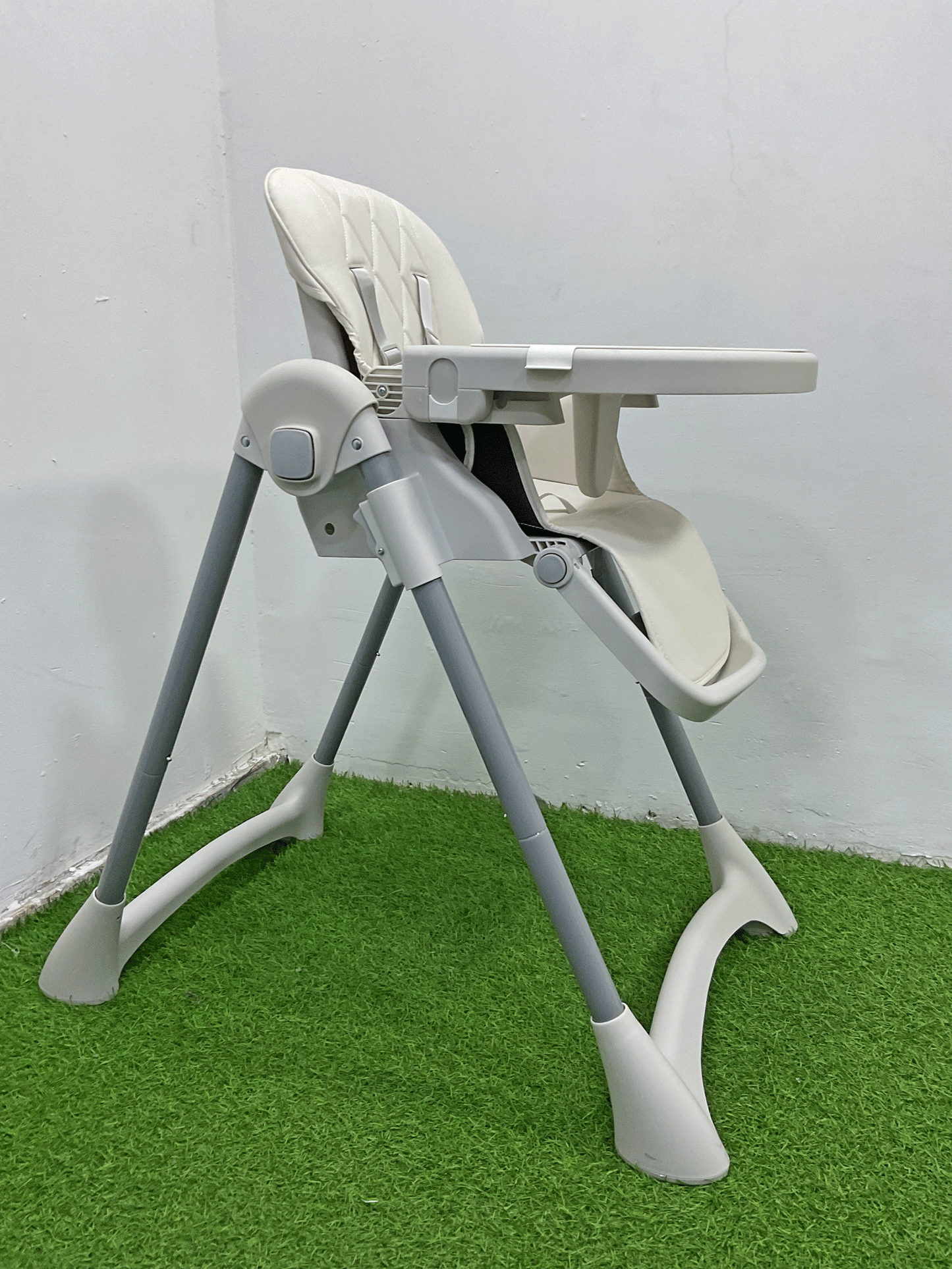 SILLA DE COMER PLEGABLE - KB059298