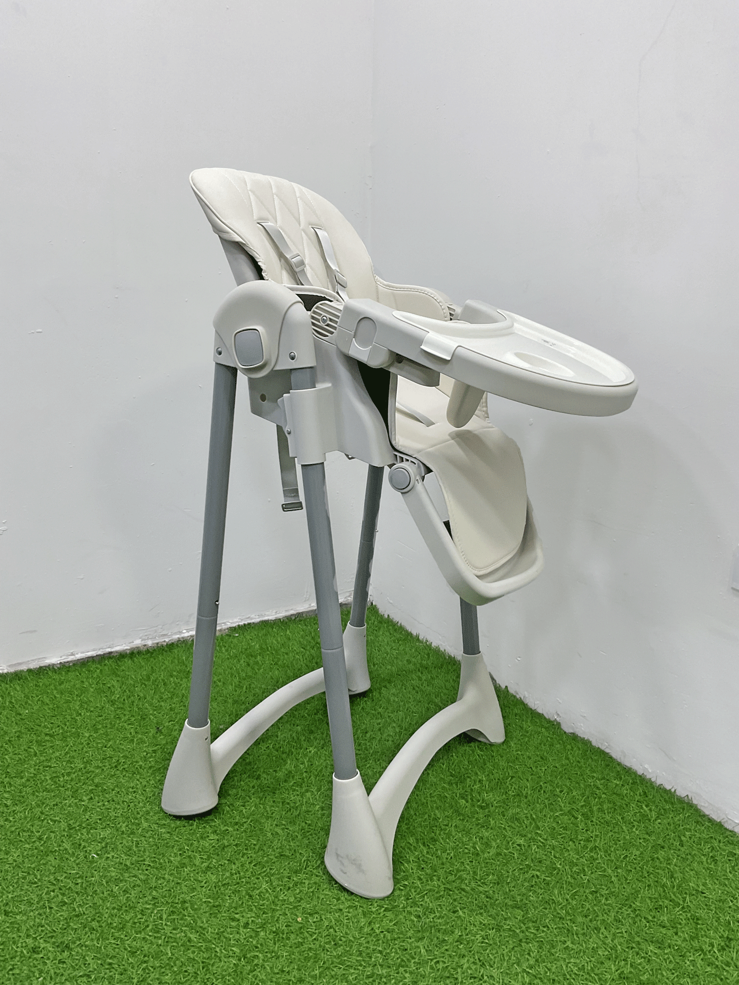 SILLA DE COMER PLEGABLE - KB059298