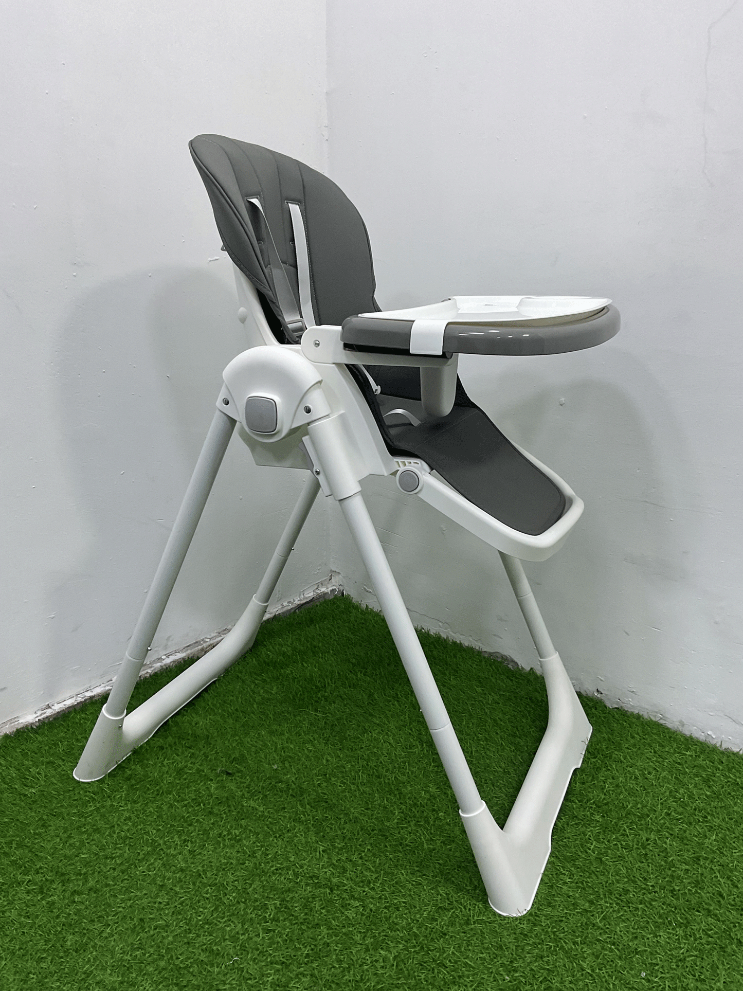 SILLA DE COMER PLEGABLE - KB035444