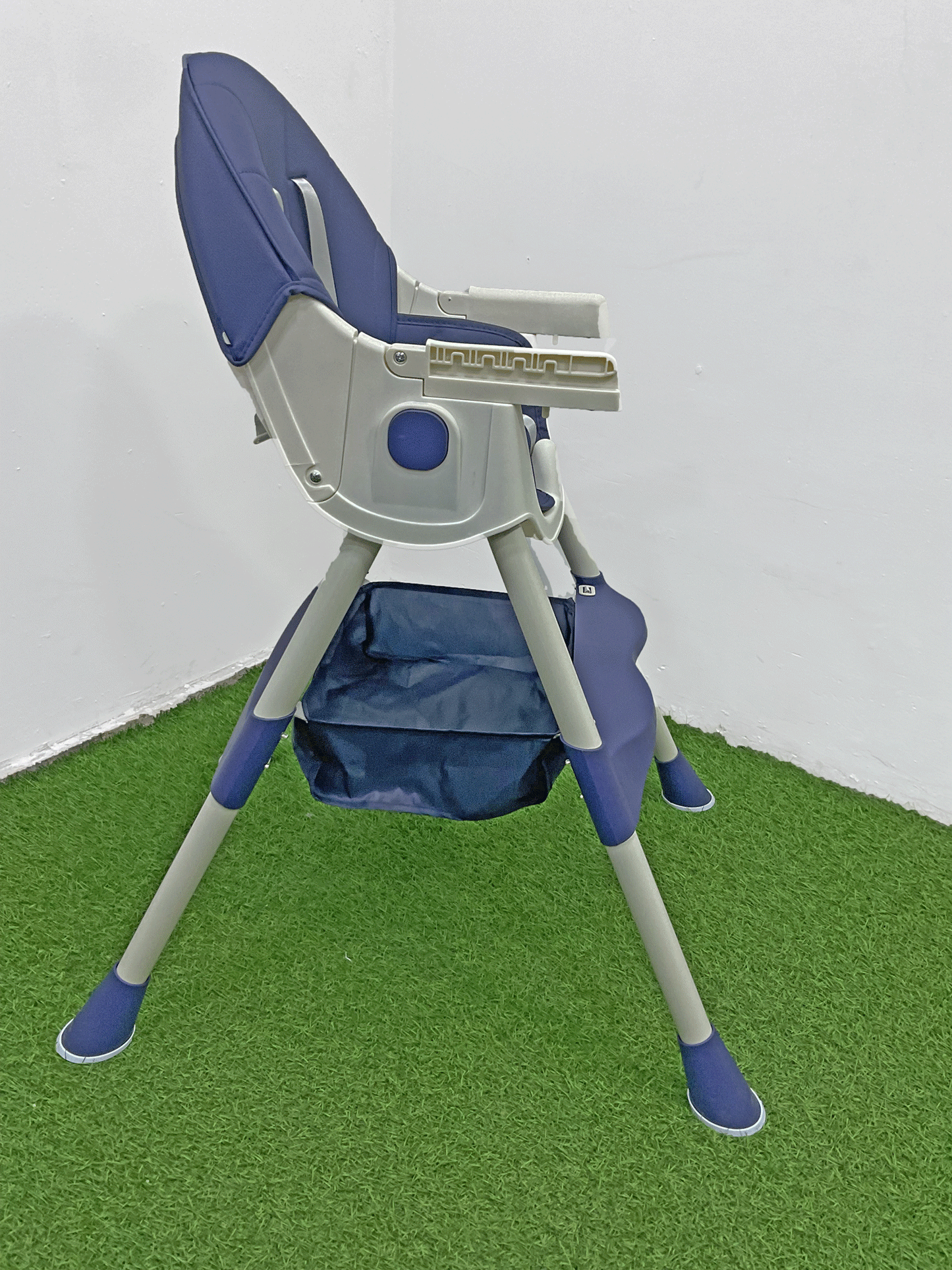 SILLA DE COMER PLEGABLE - KB035443