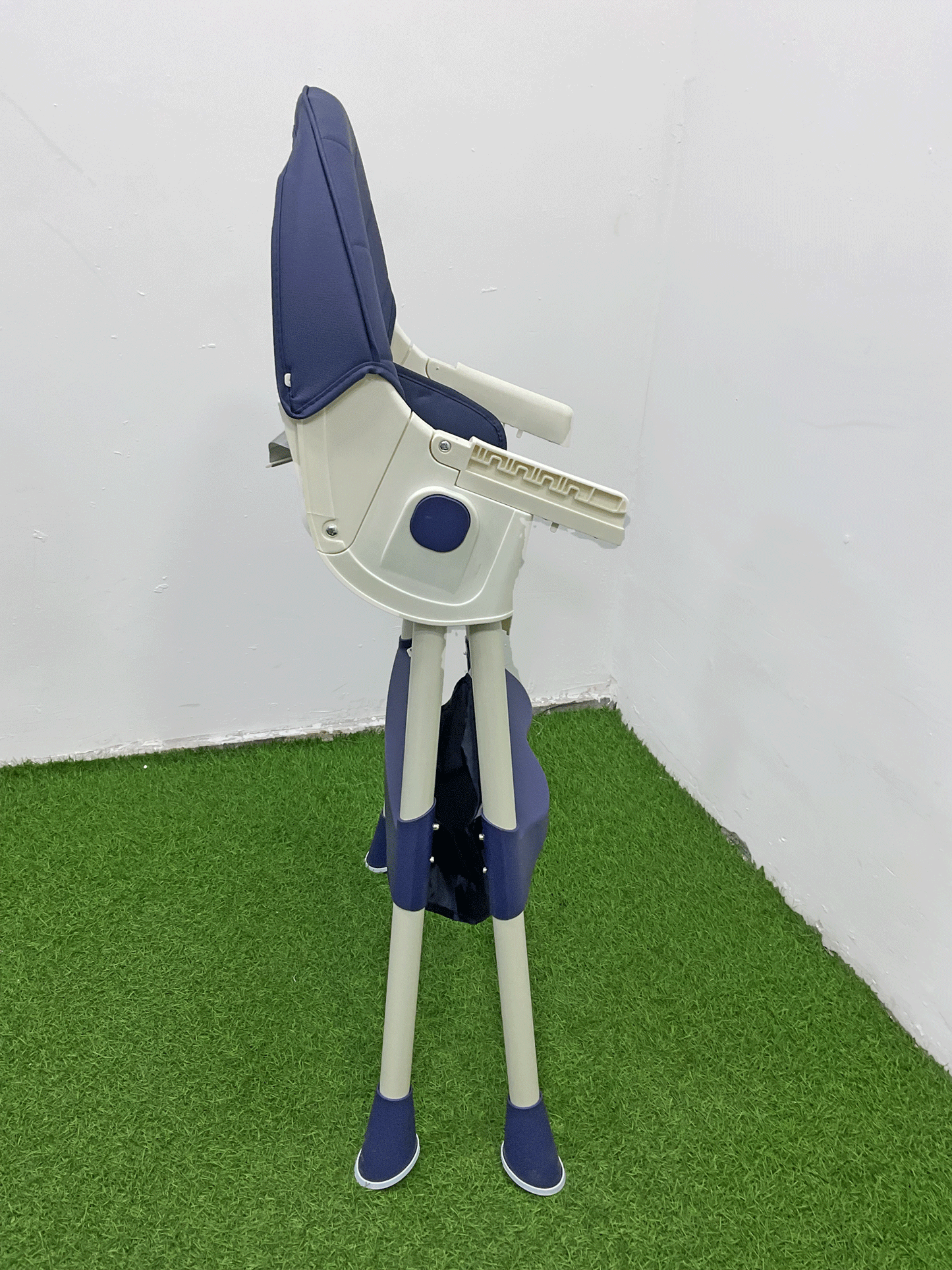SILLA DE COMER PLEGABLE - KB035443