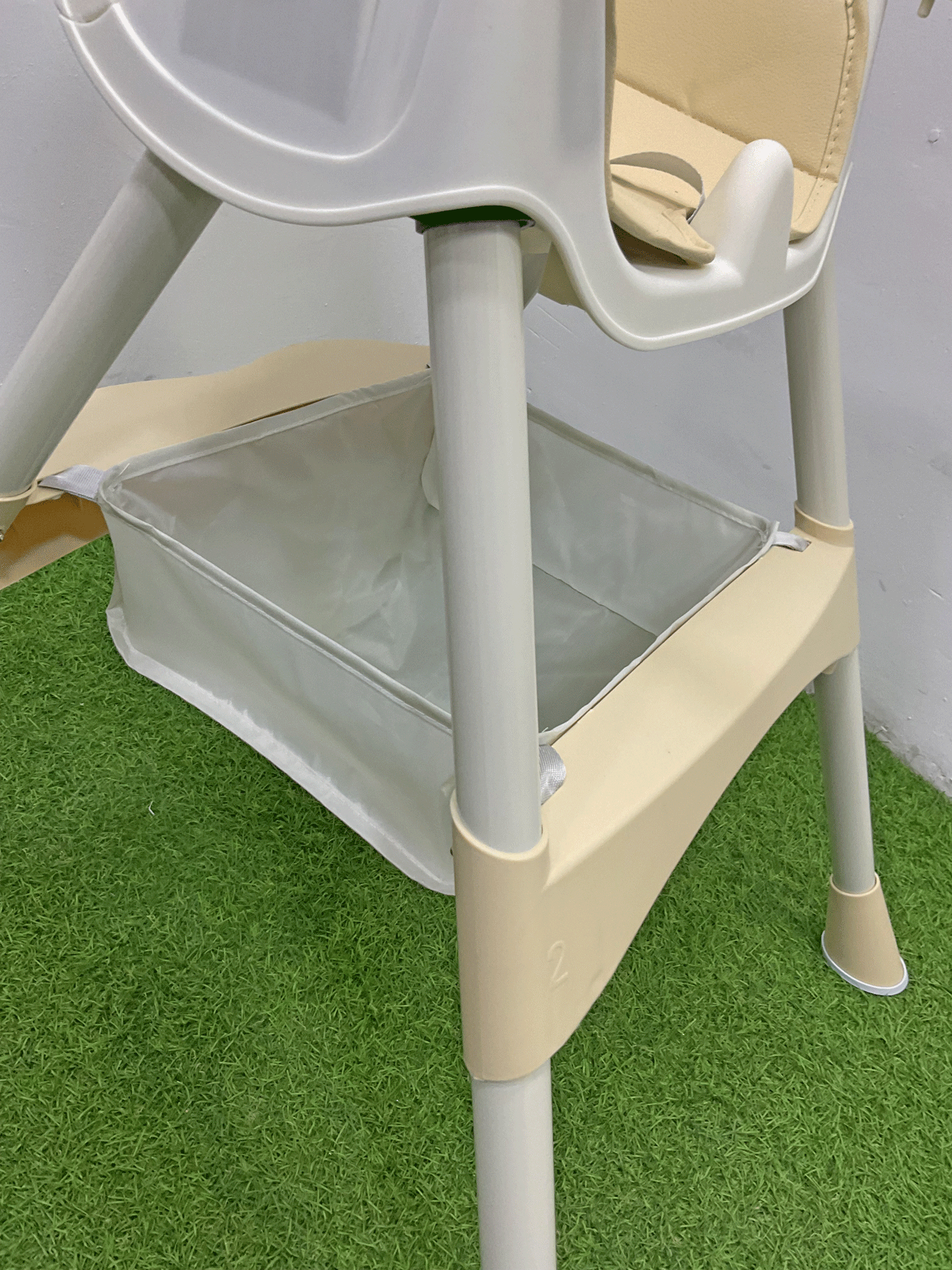 SILLA DE COMER PLEGABLE - KB059056