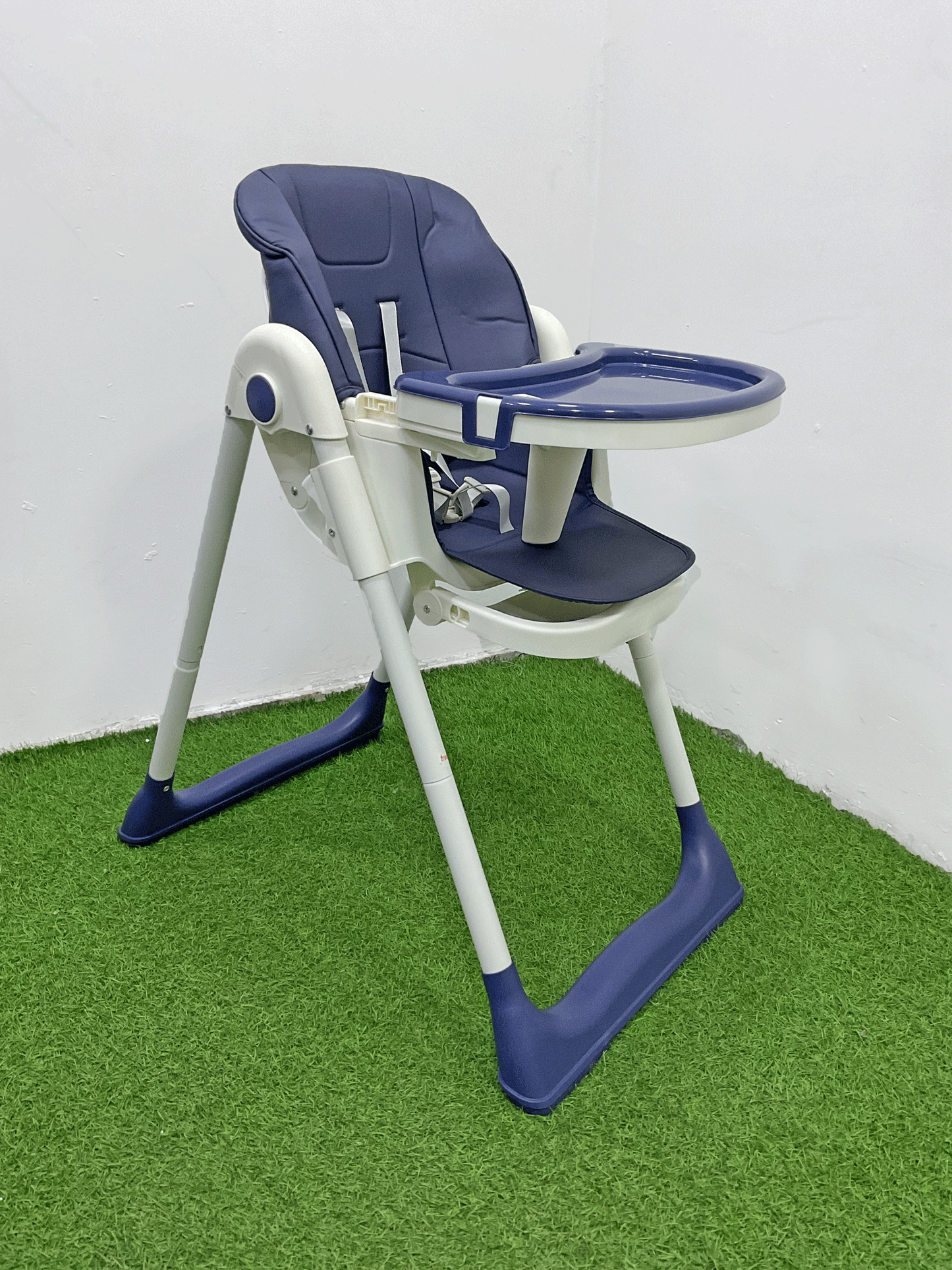 SILLA DE COMER PLEGABLE - KB059055