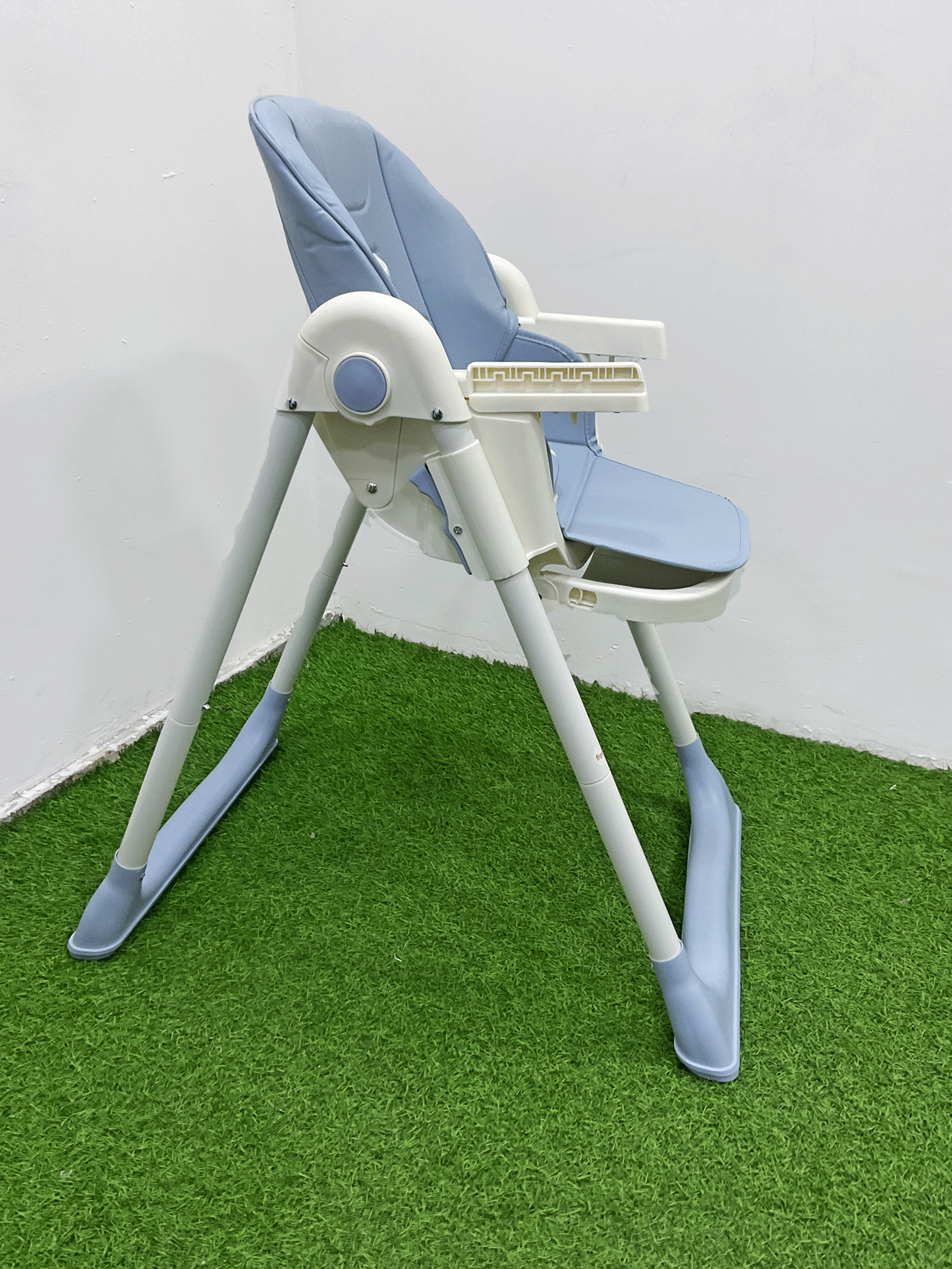 SILLA DE COMER PLEGABLE - KB059055