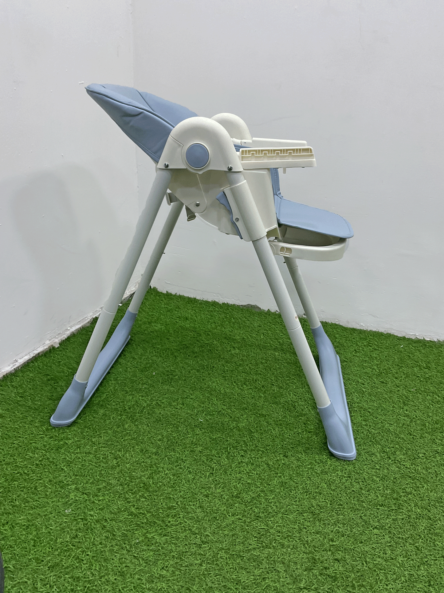 SILLA DE COMER PLEGABLE - KB059055
