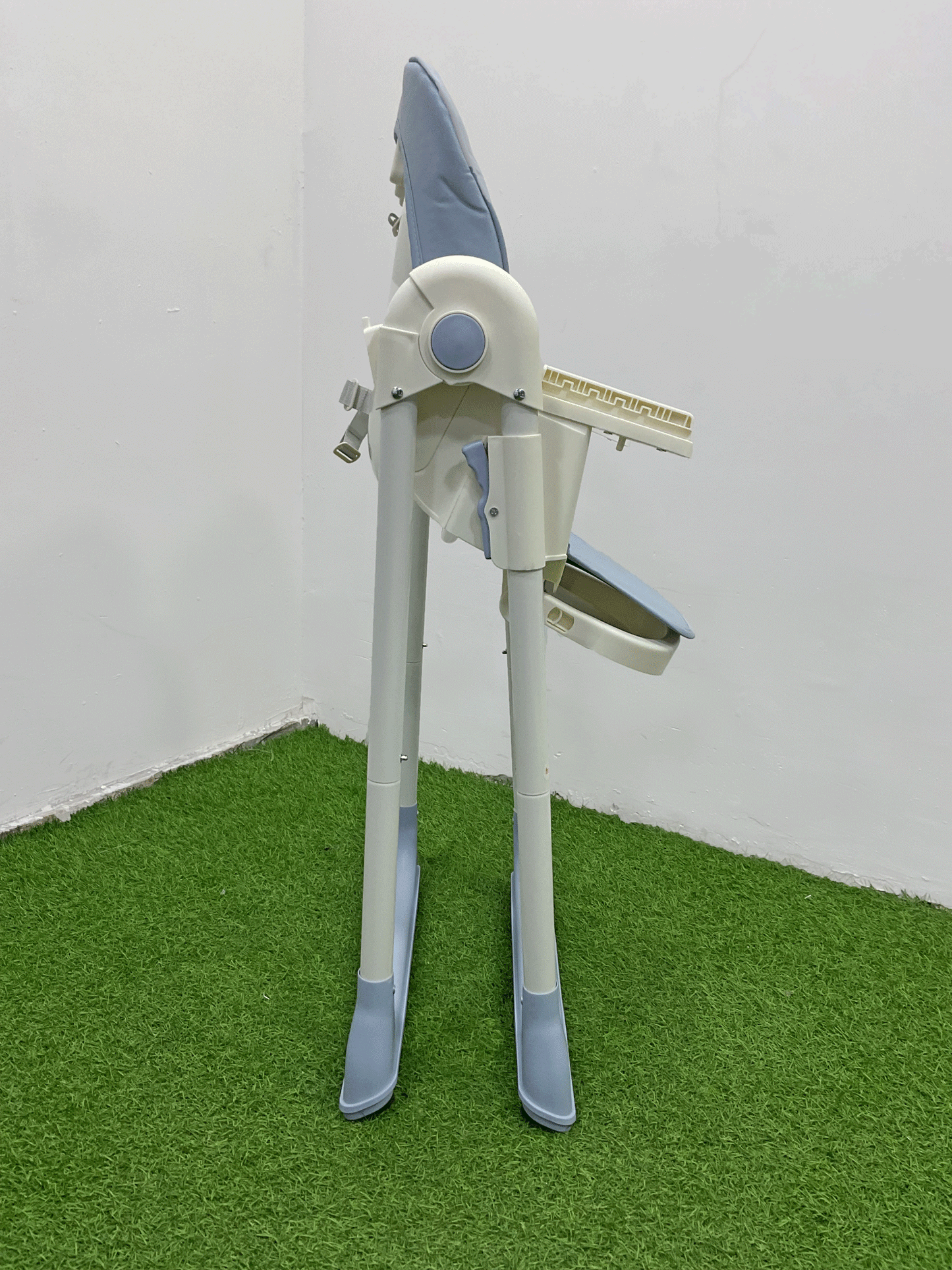 SILLA DE COMER PLEGABLE - KB059055