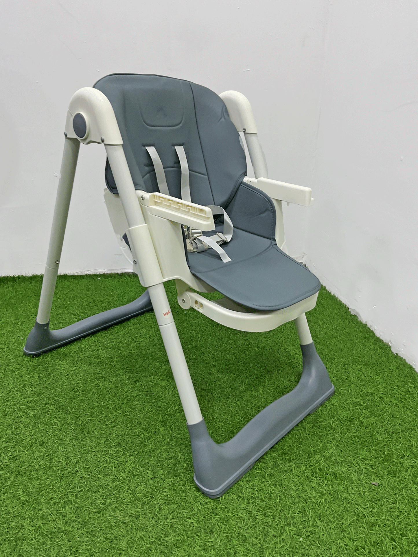SILLA DE COMER PLEGABLE - KB059055