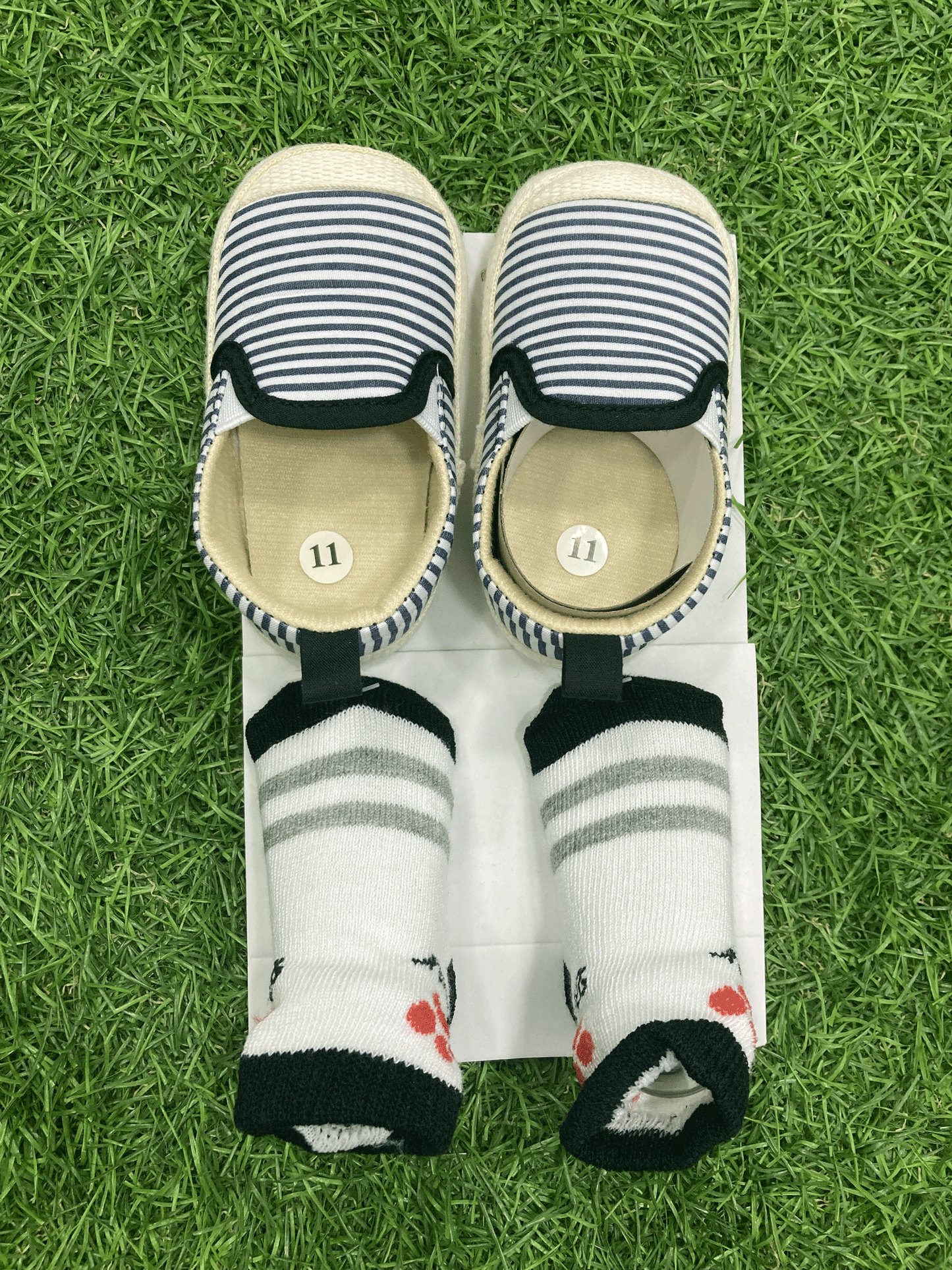 SET DE ZAPATOS Y MEDIAS PARA BEBE - 87072