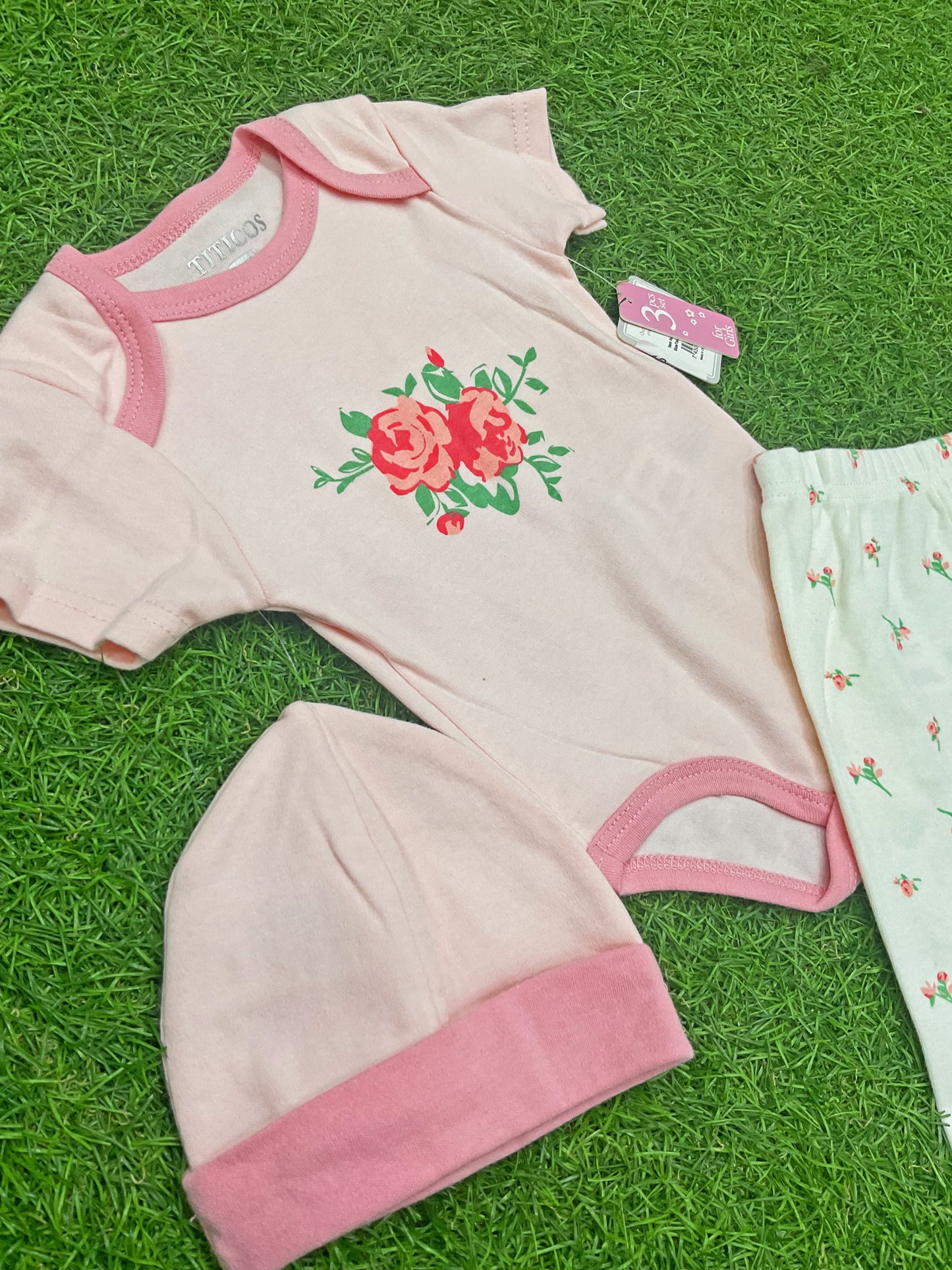 Conjunto de tres piezas - 251425747