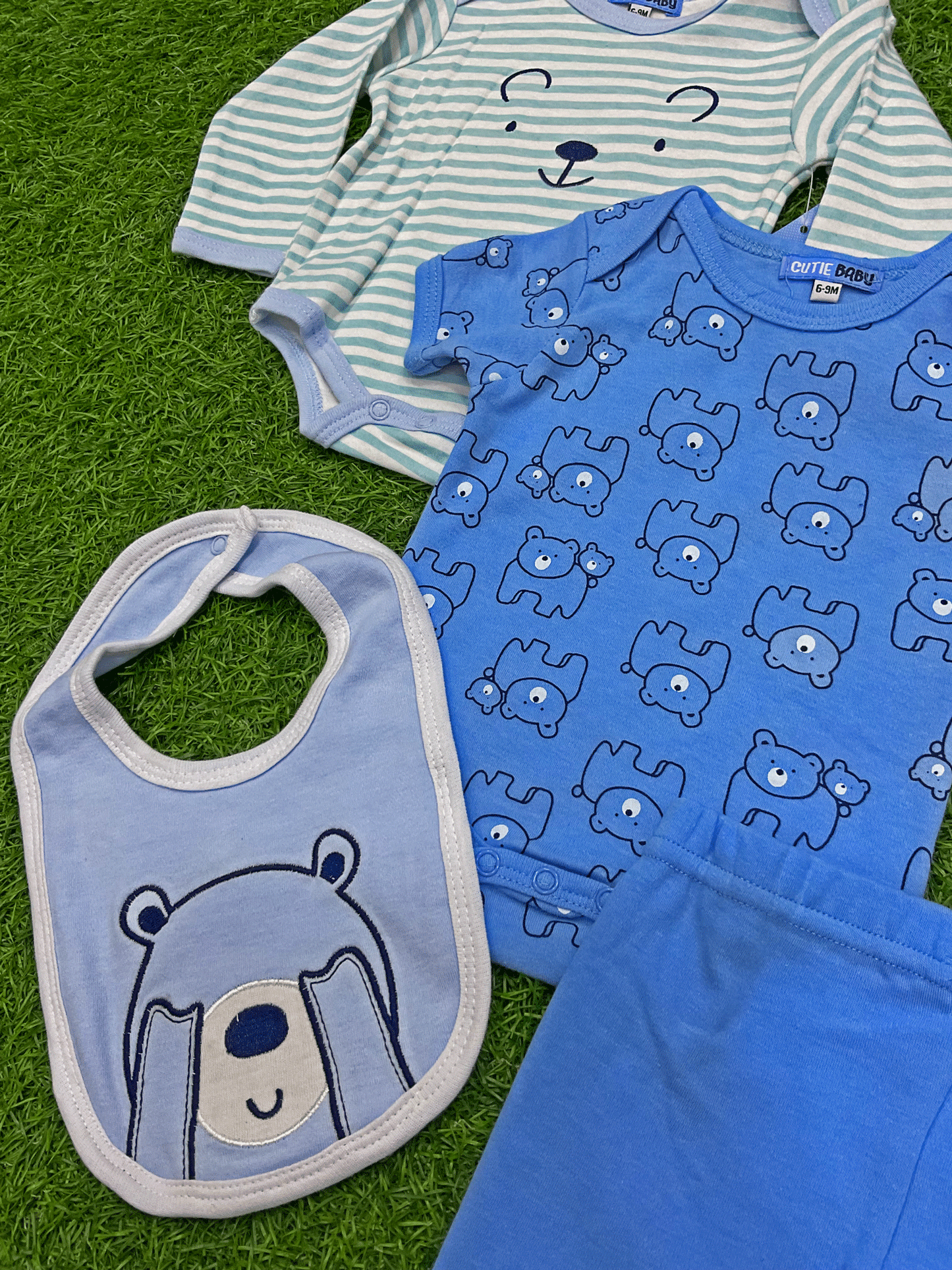 Conjunto de cuatro piezas - 4230859