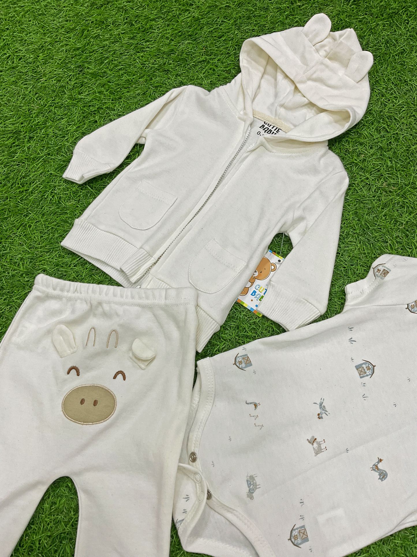 Conjunto de tres piezas - 4232465