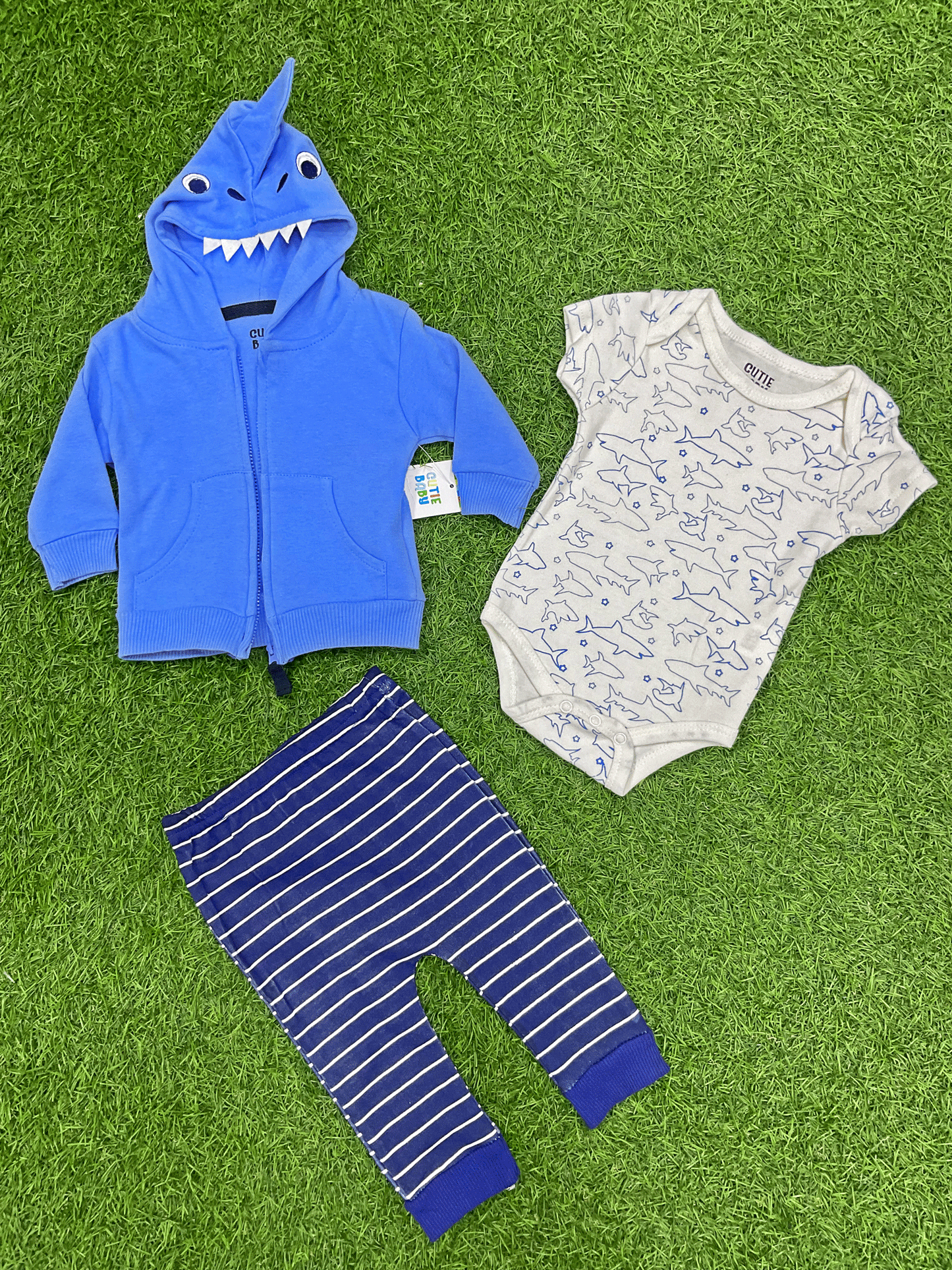 Conjunto de tres piezas - 4232467