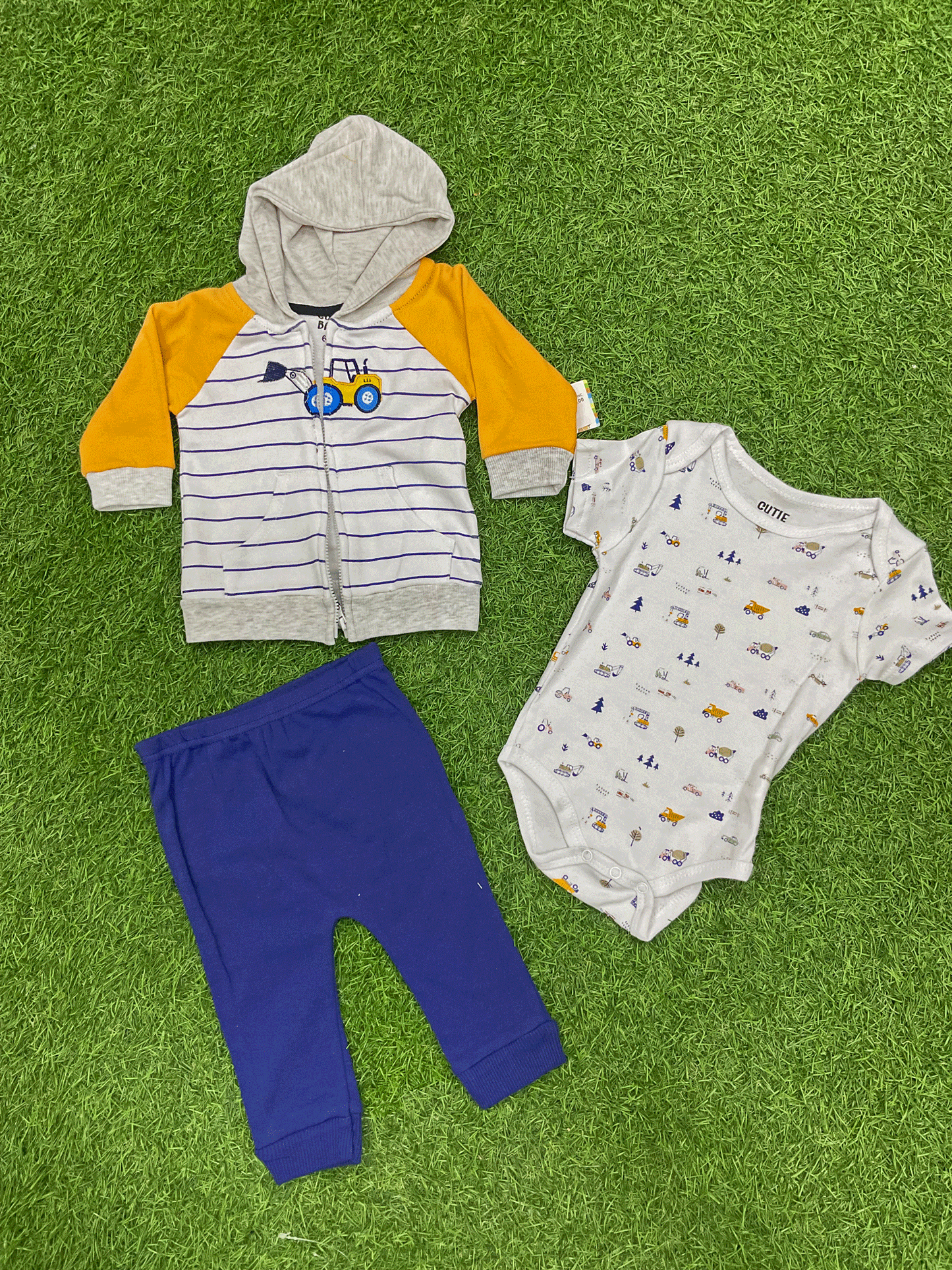 Conjunto de tres piezas - 4232469