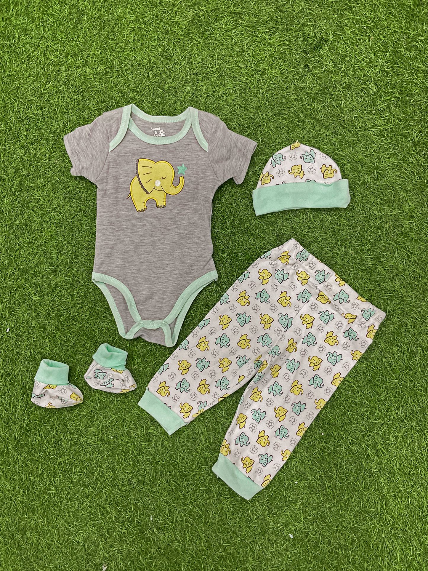 Conjunto de cuatro piezas - 042N0010
