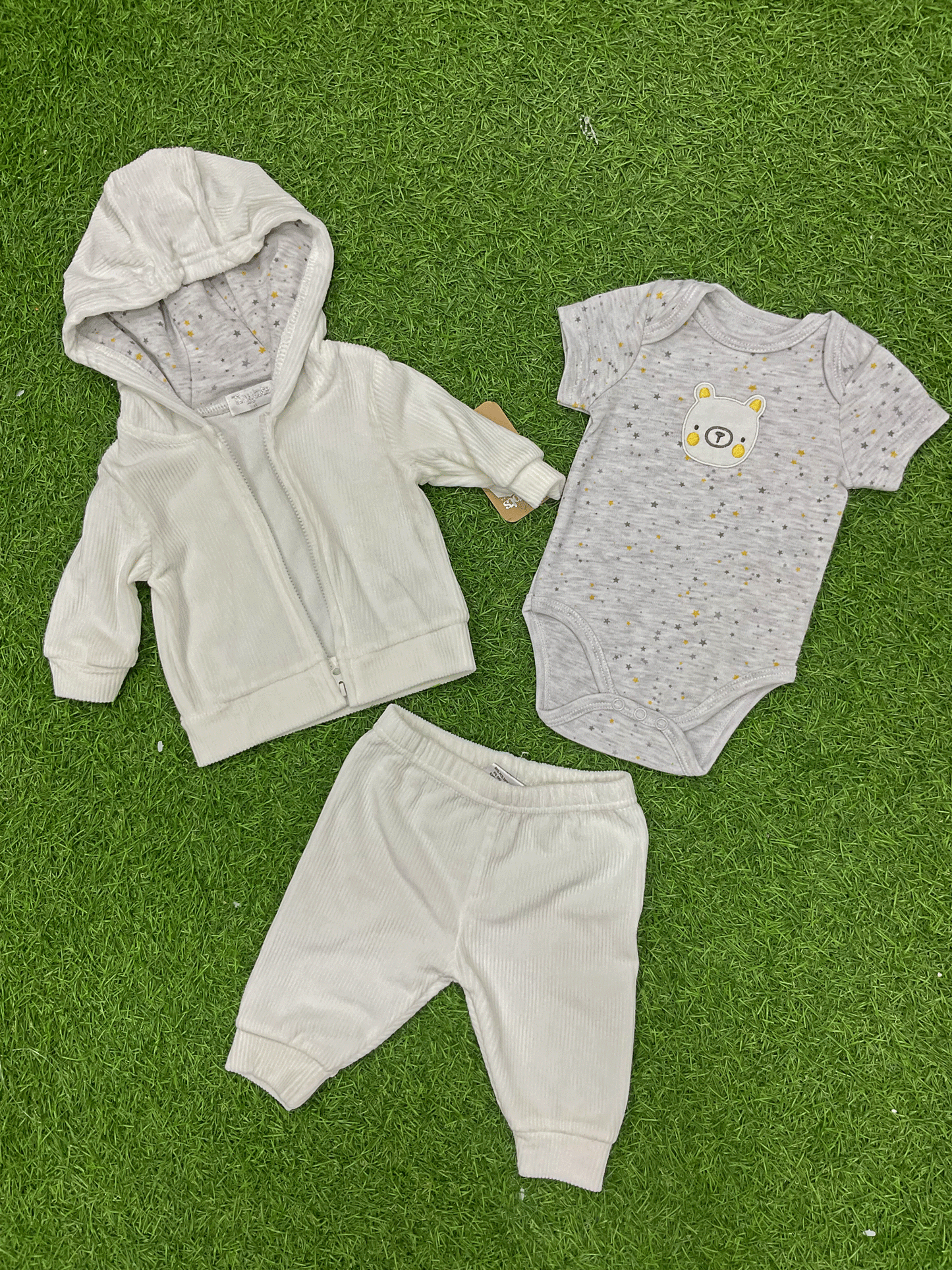 Conjunto de tres piezas - S010138GB