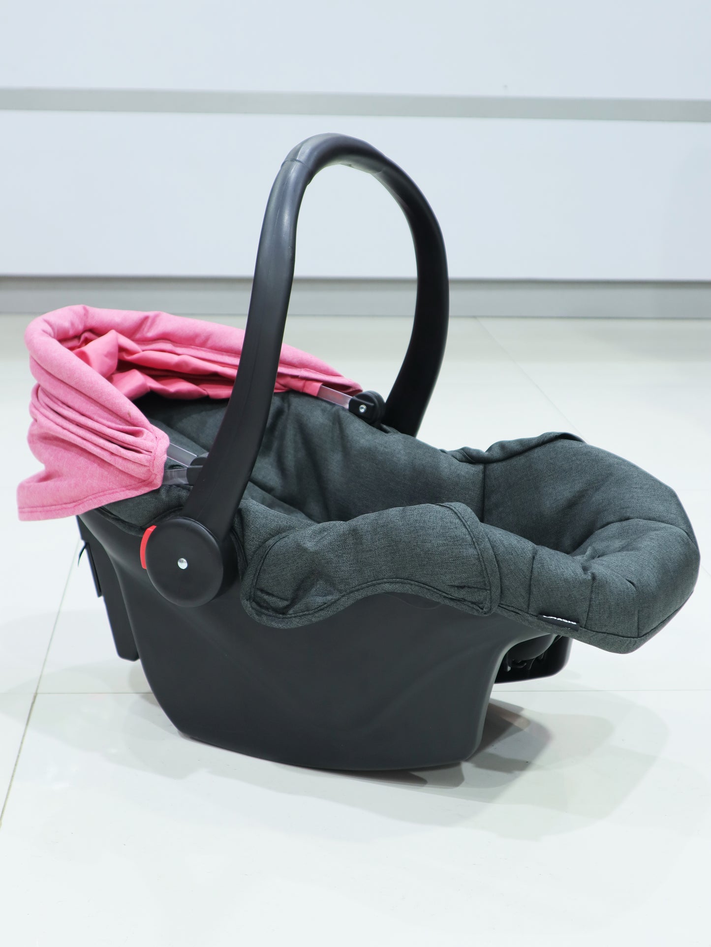 Coche unicolor con porta bebé -VSPL2