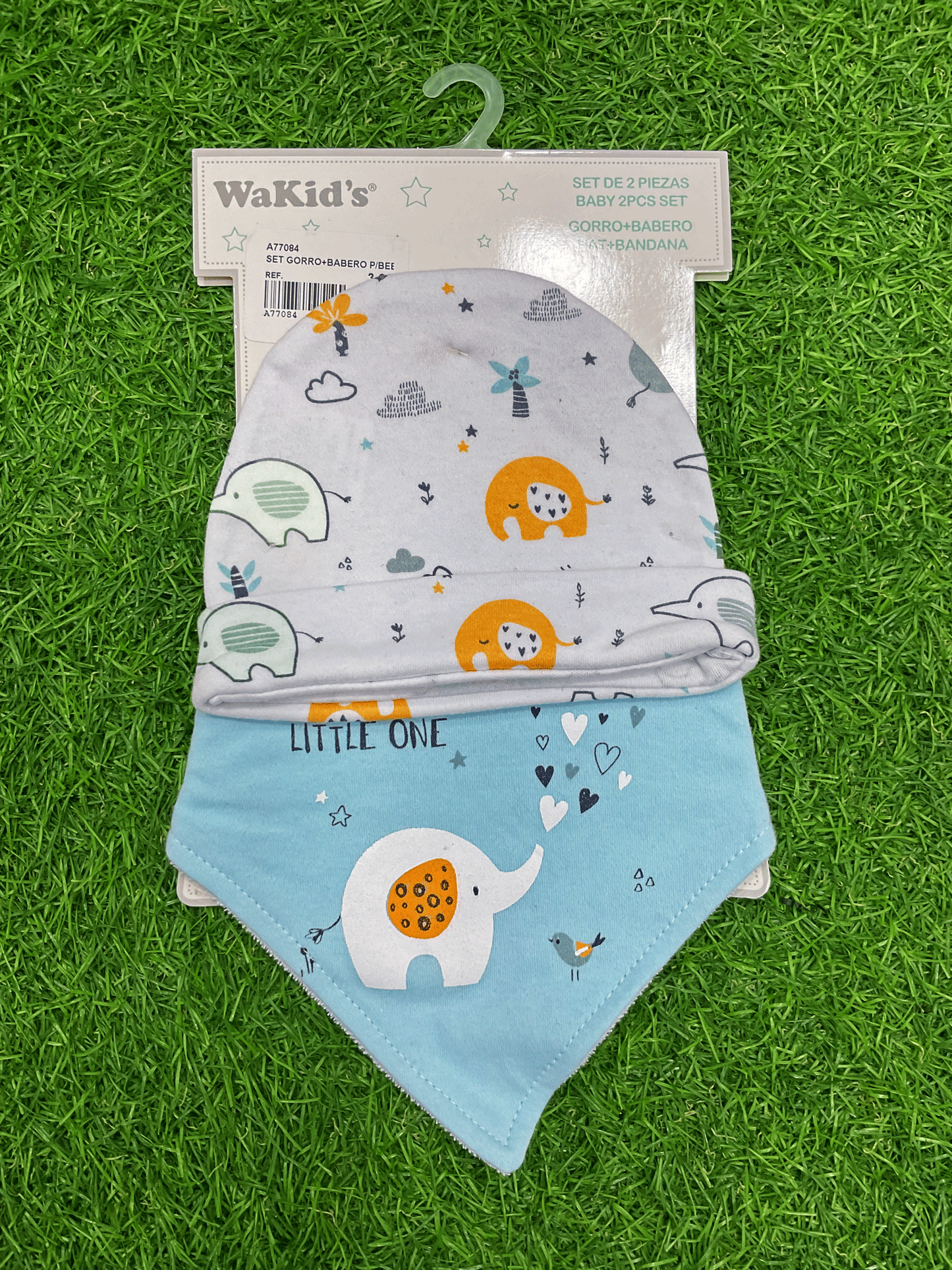 SET DE GORRITO Y BABERO - A77084