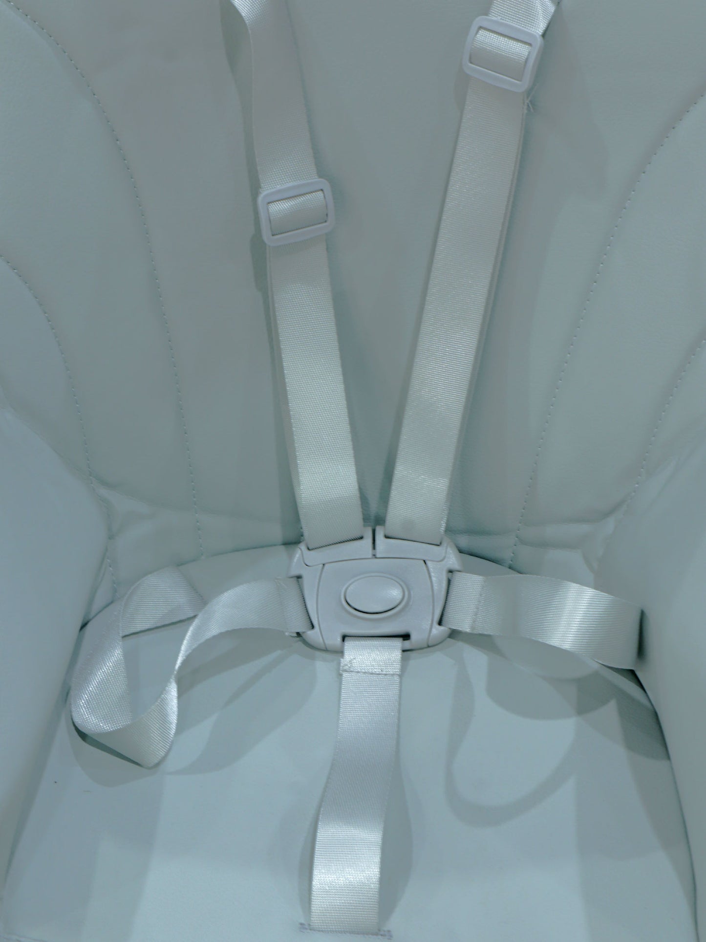 Silla de comer con rueditas -KB035463