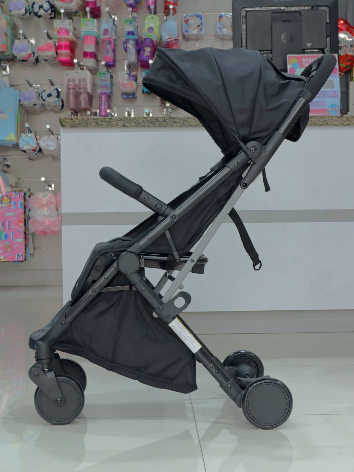 Coche con porta bebé - LP9947BLCK