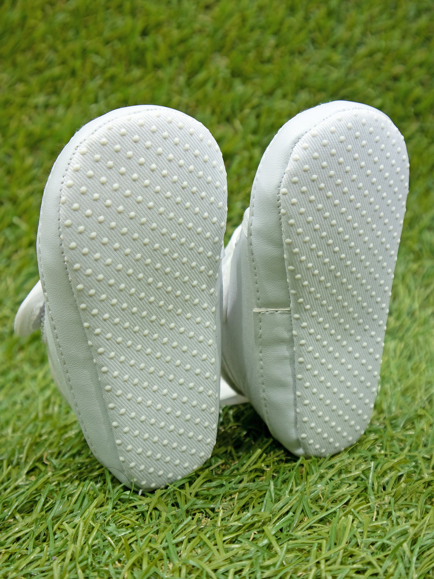 Zapatos anti resbalantes tipo deportivos - 2631-0834