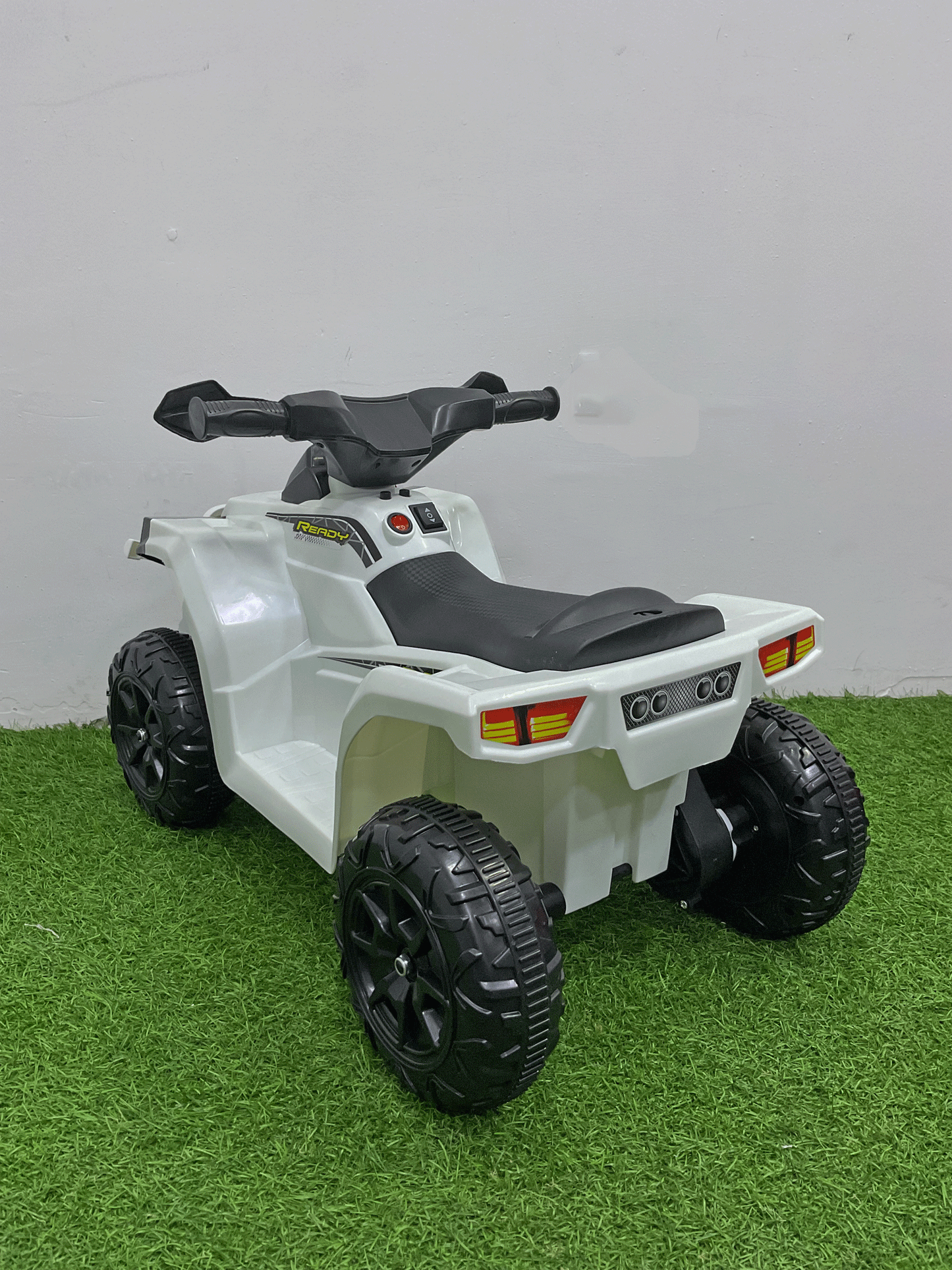 CUATRIMOTO PEQUEÑO - JMB116