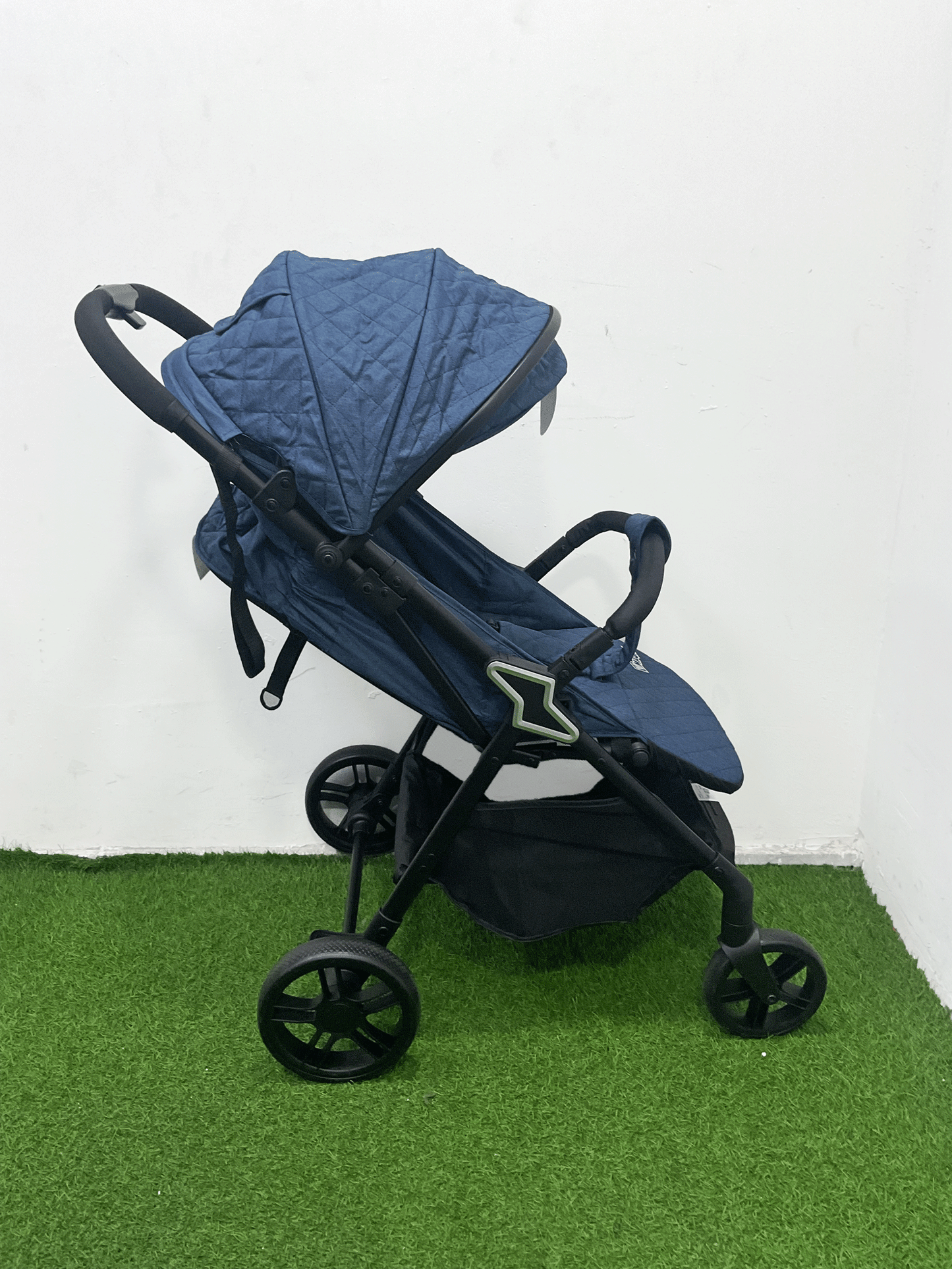 COCHE CON PORTA BEBE - 300DBLUE