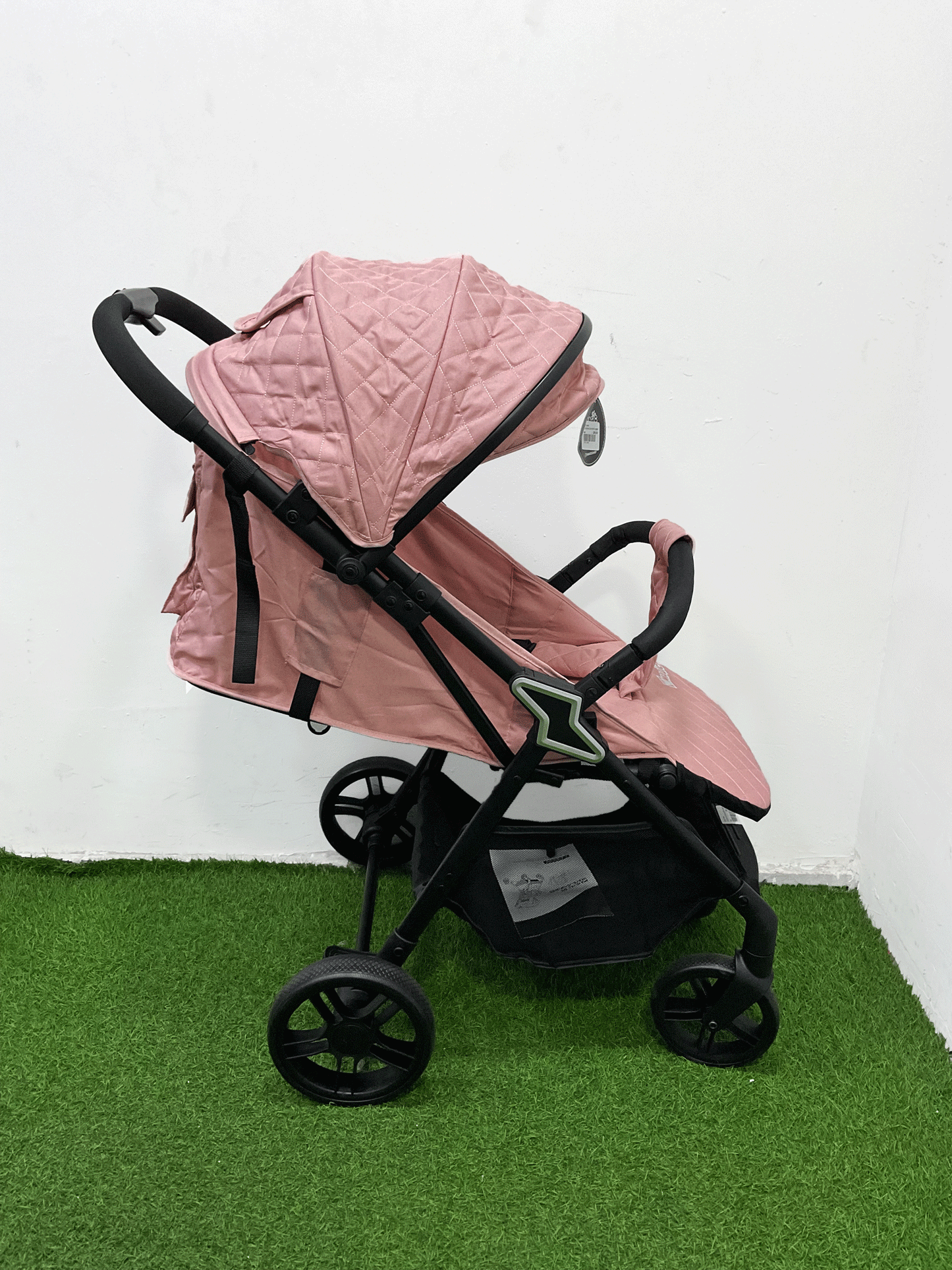 COCHE CON PORTA BEBE - 300DPINK
