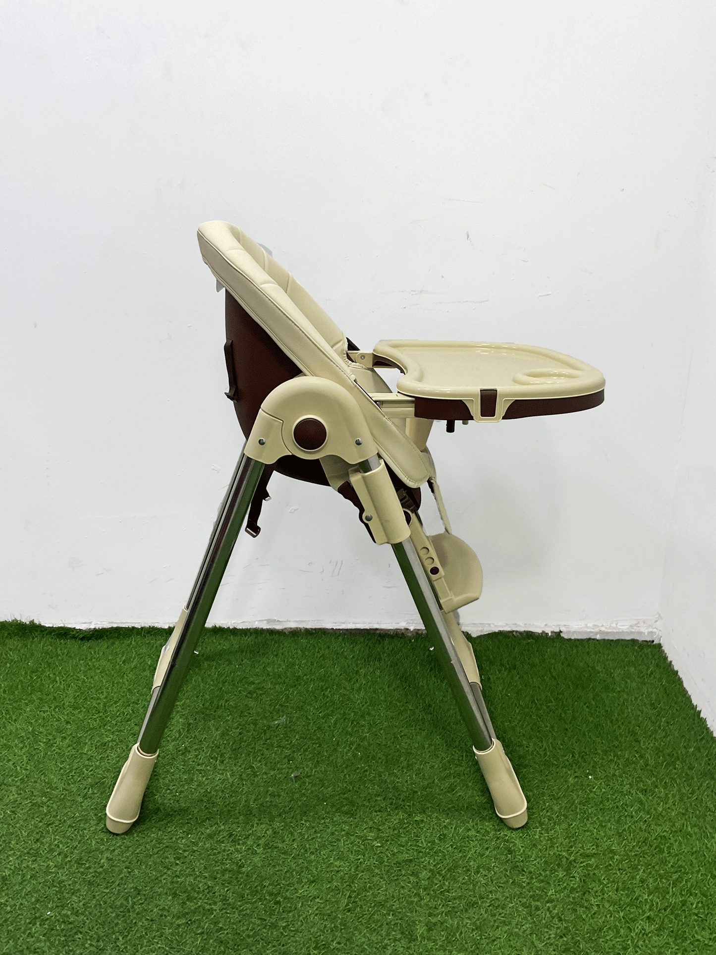 SILLA DE COMER PLEGABLE - KB059053
