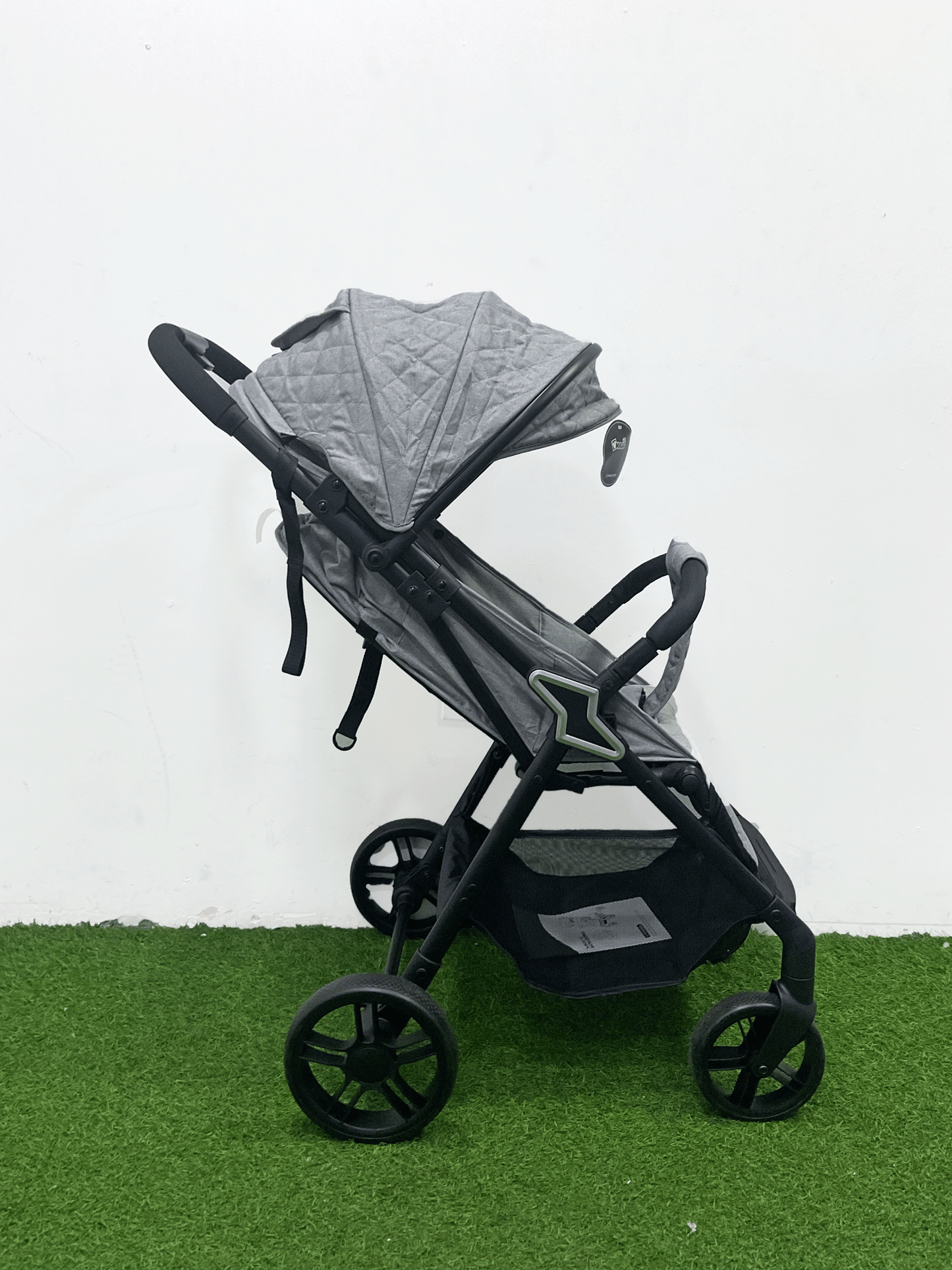 COCHE CON PORTA BEBE - 300DGREY