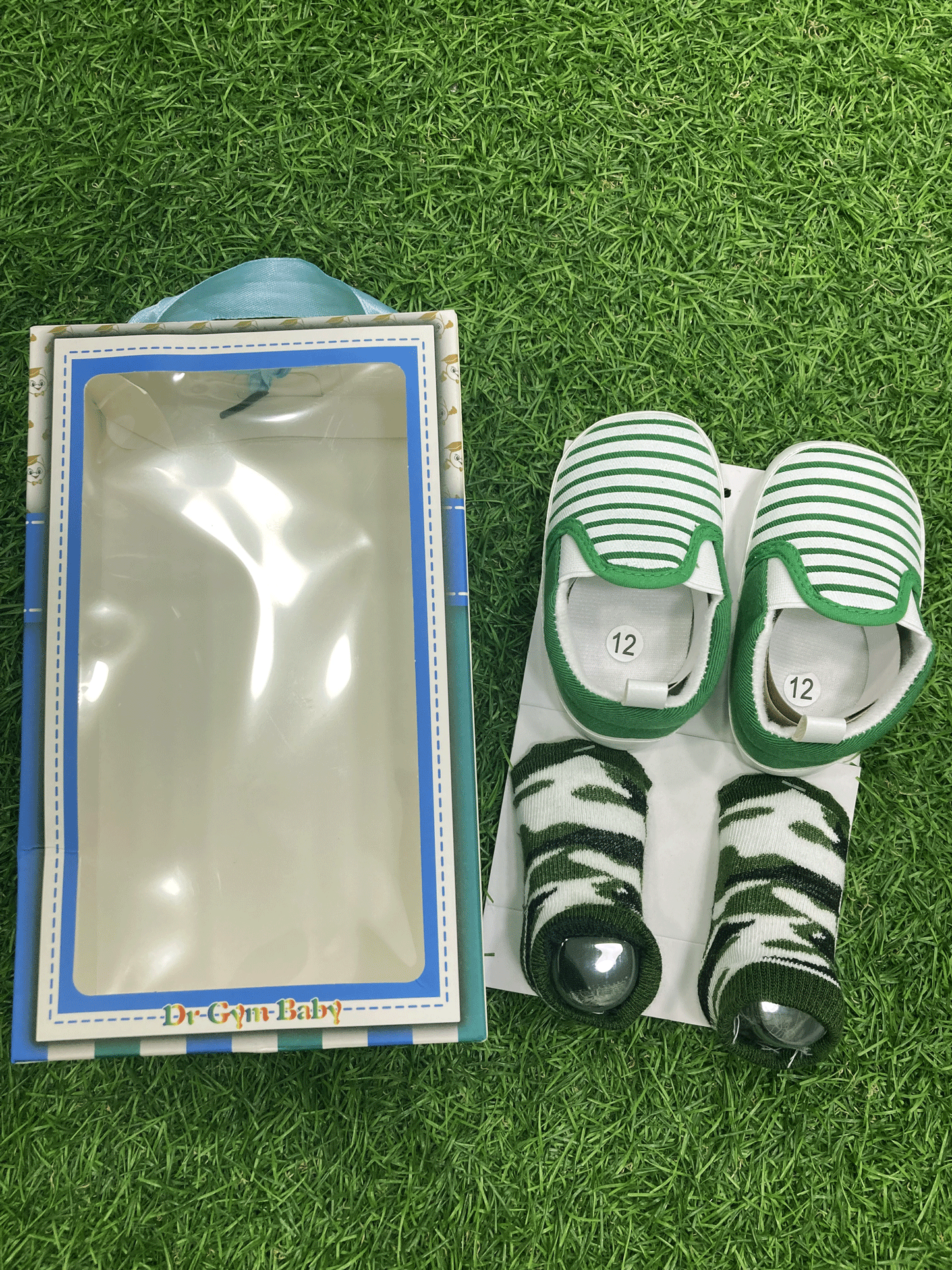 SET DE ZAPATOS Y MEDIAS PARA BEBE - 87072