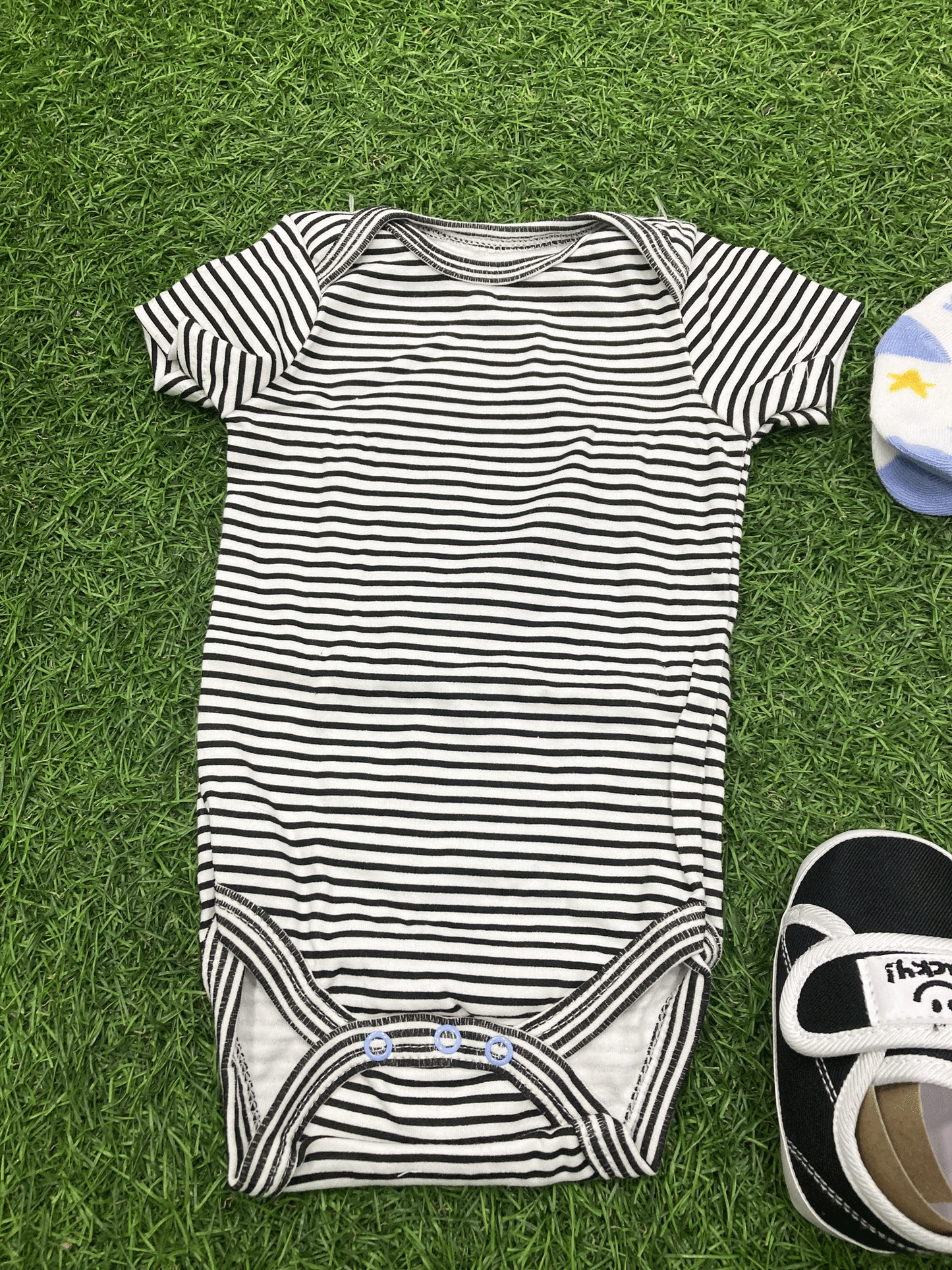 SET DE BODY,ZAPATOS Y MEDIAS PARA BEBE - 87070
