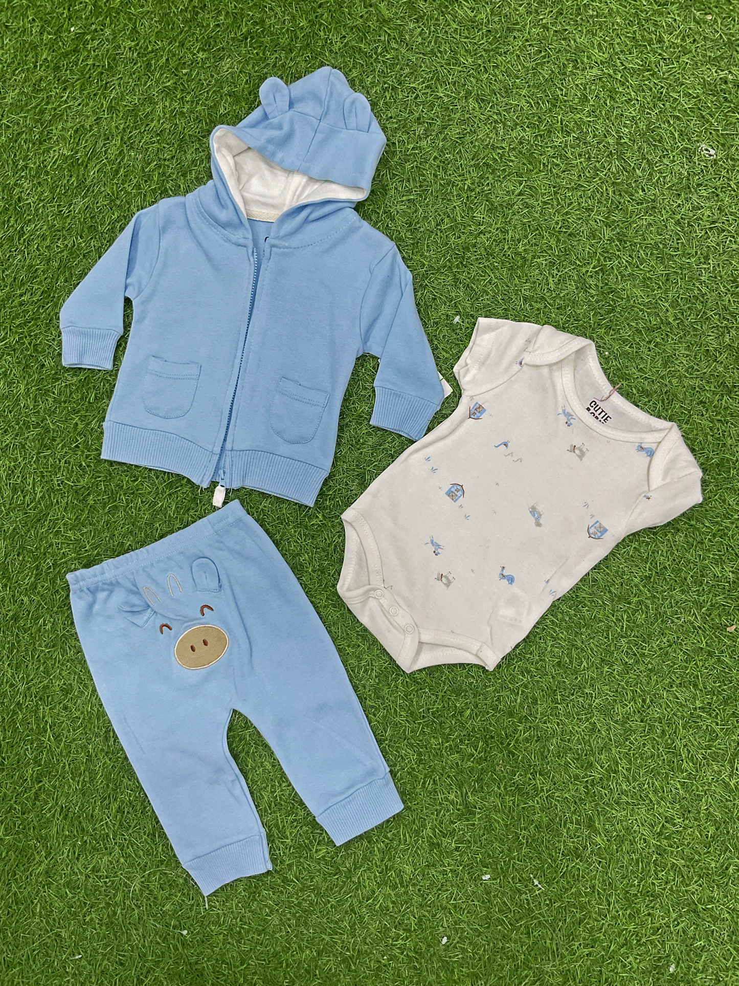 Conjunto de tres piezas - 4232465