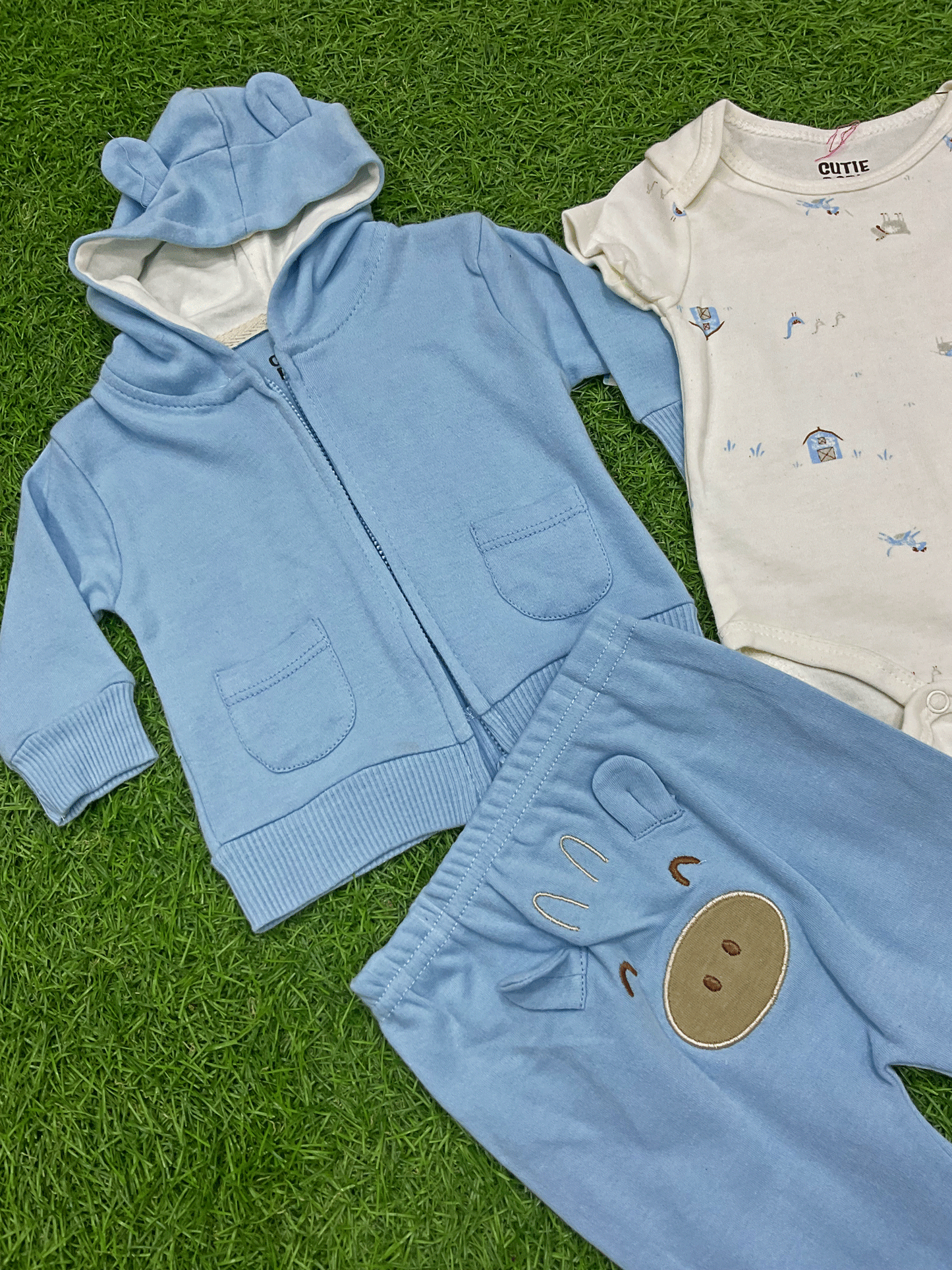 Conjunto de tres piezas - 4232465