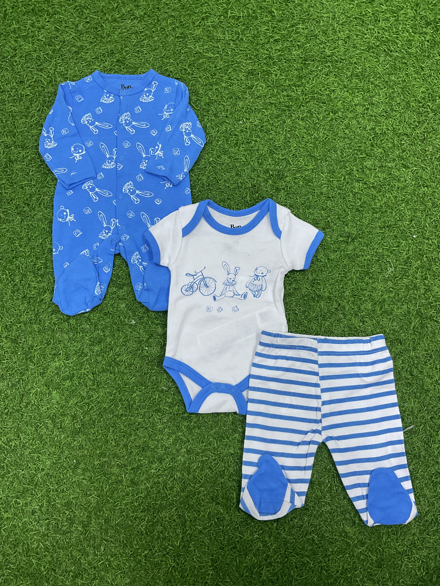 SET DE 3 PIEZAS - 07772480996