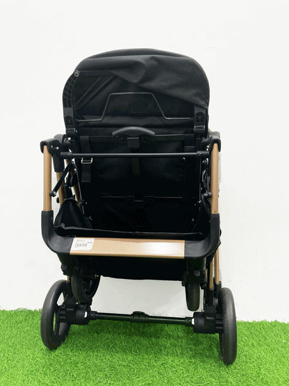 COCHE- A8BLACK