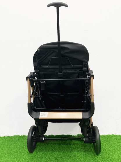 COCHE- A8BLACK