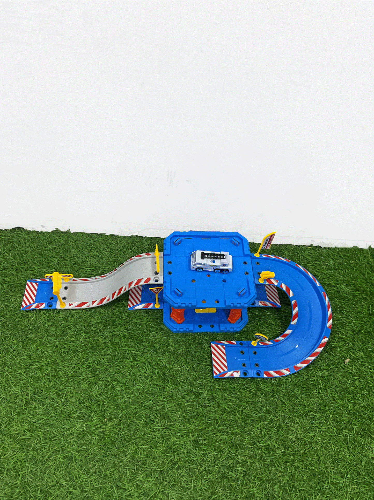 PISTA DE CARRO - KE83