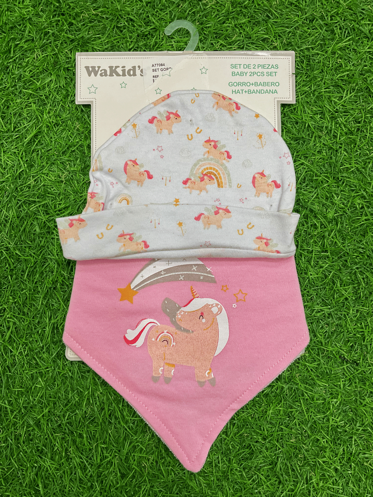SET DE GORRITO Y BABERO - A77084