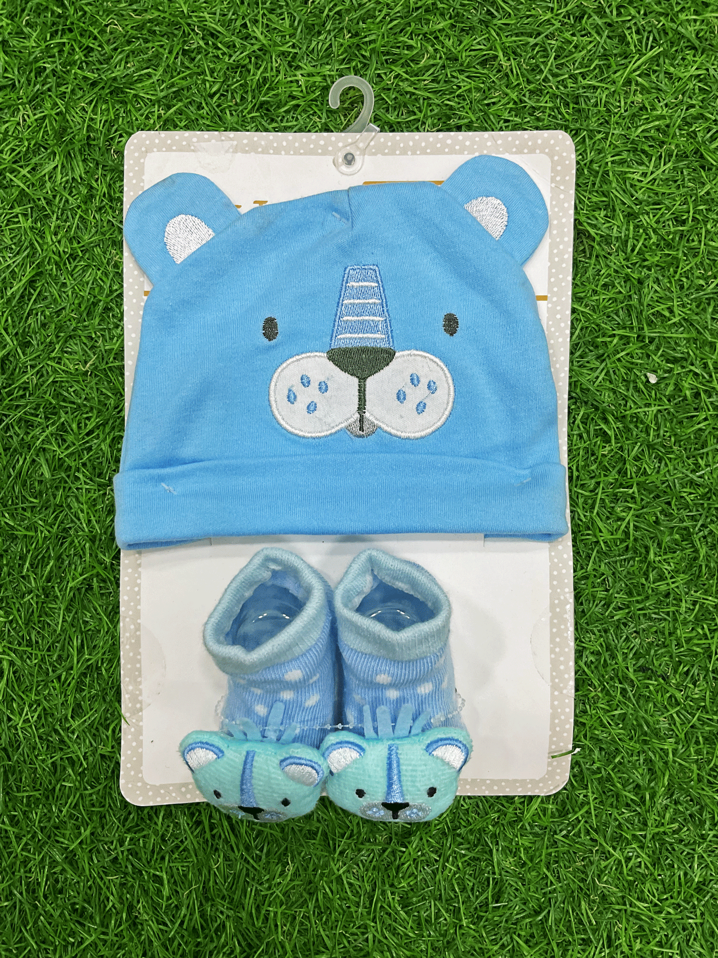 SET DE GORRITO Y MEDIAS - 5850002