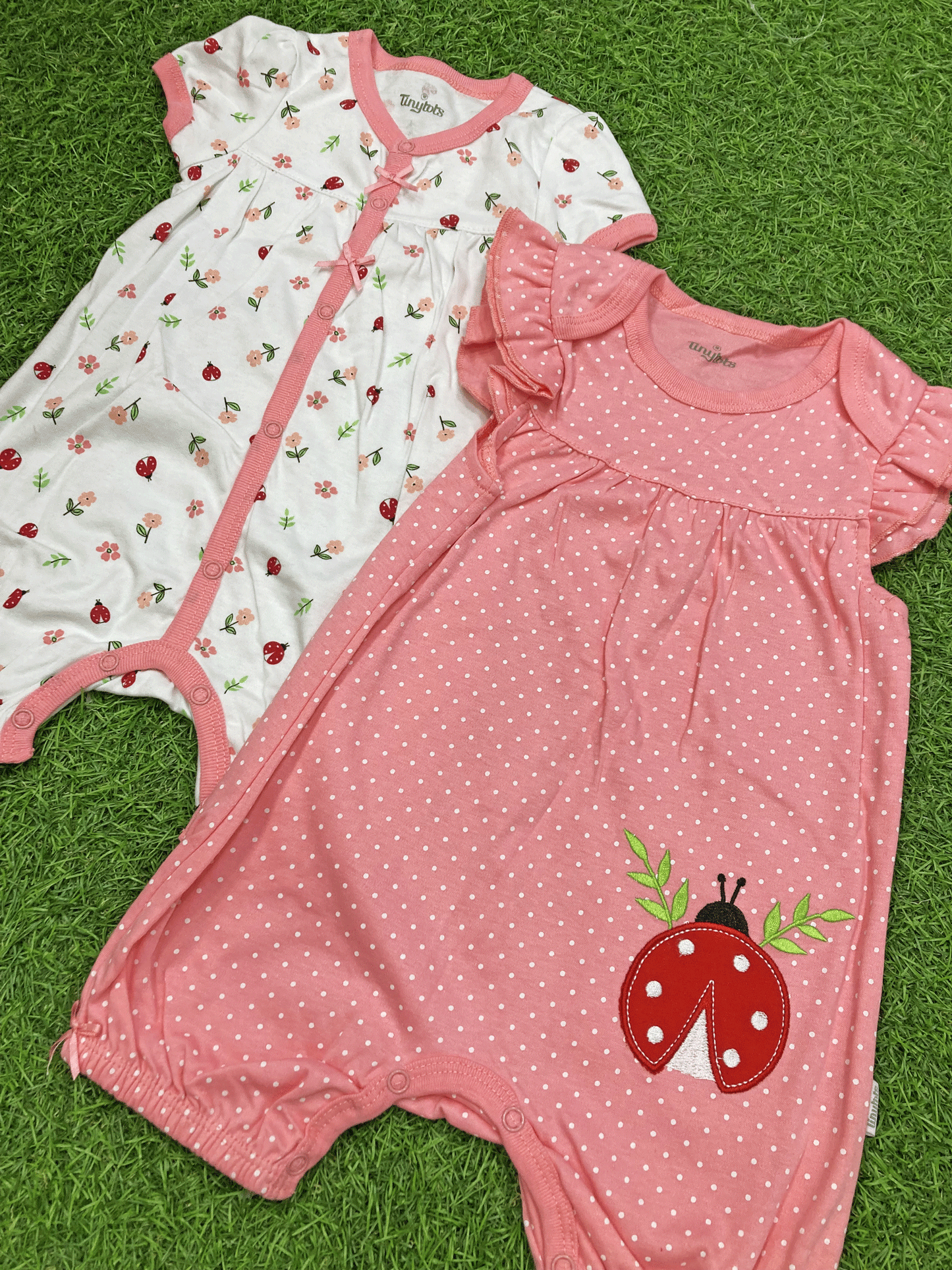SET DE 2 PIEZAS - D84377TT