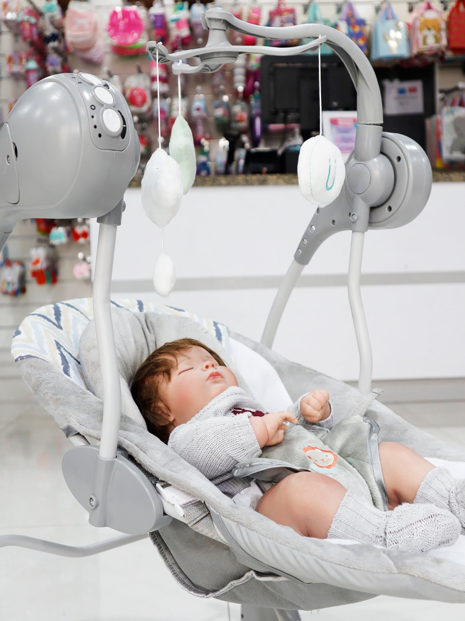 Mecedora para bebe electrica ingenuity on sale