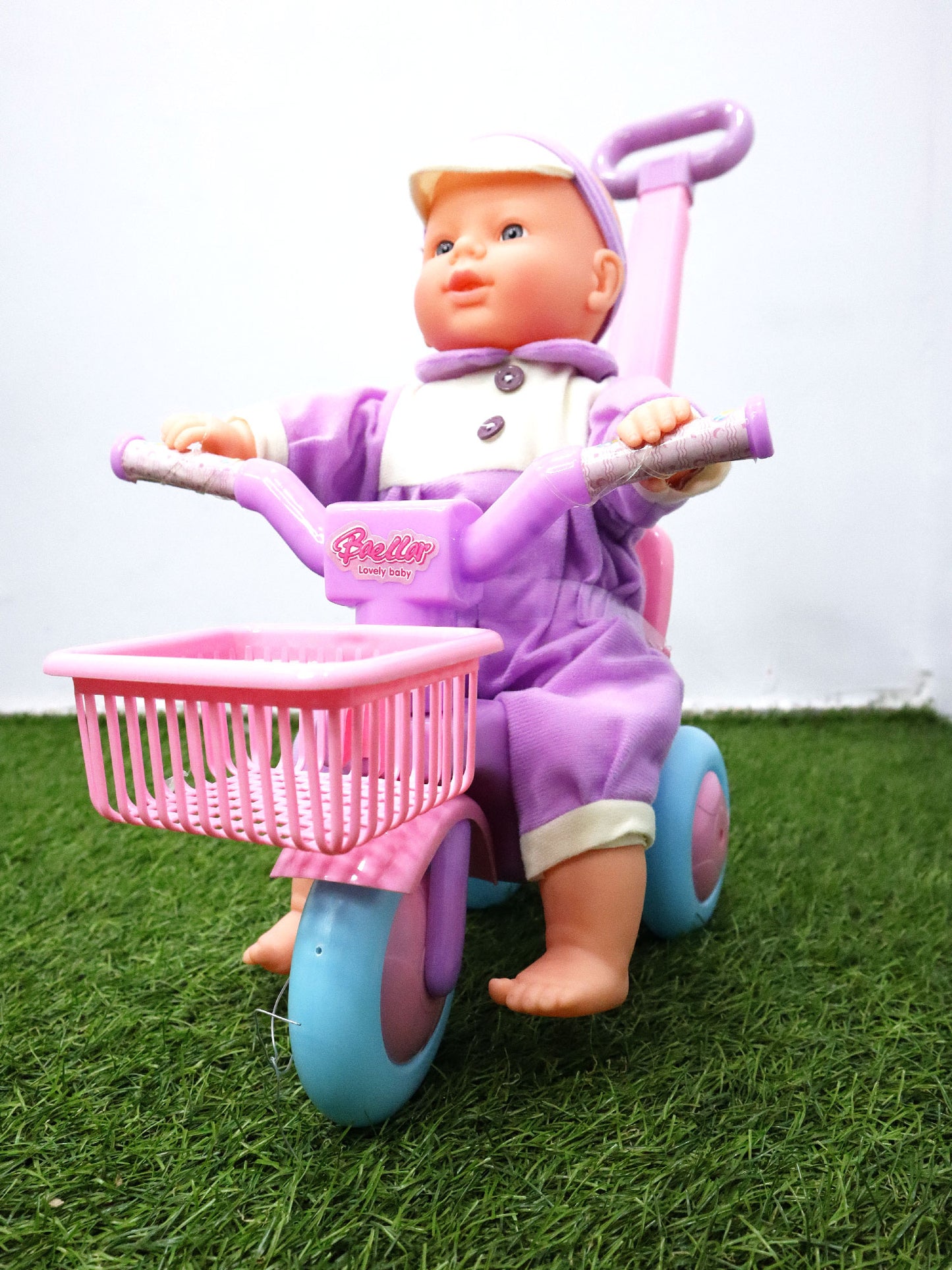 Bebé con triciclo - NN55