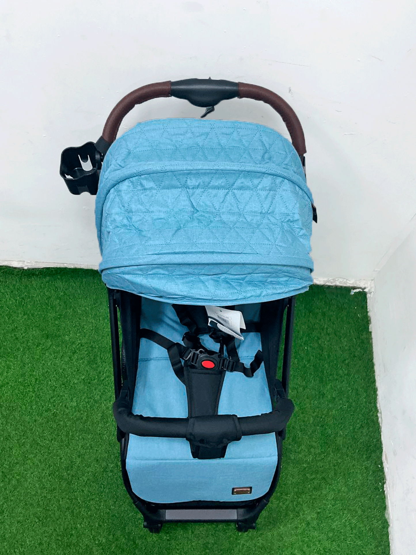 COCHE - VISTA303